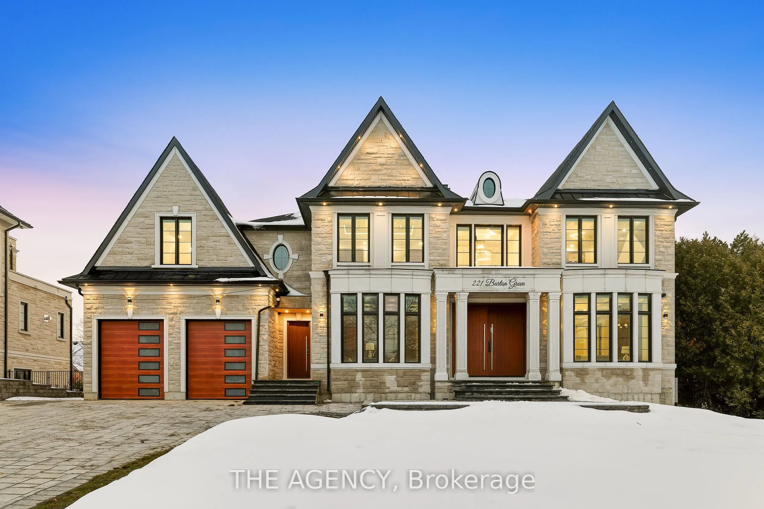 Detached Home For Sale | N12902716