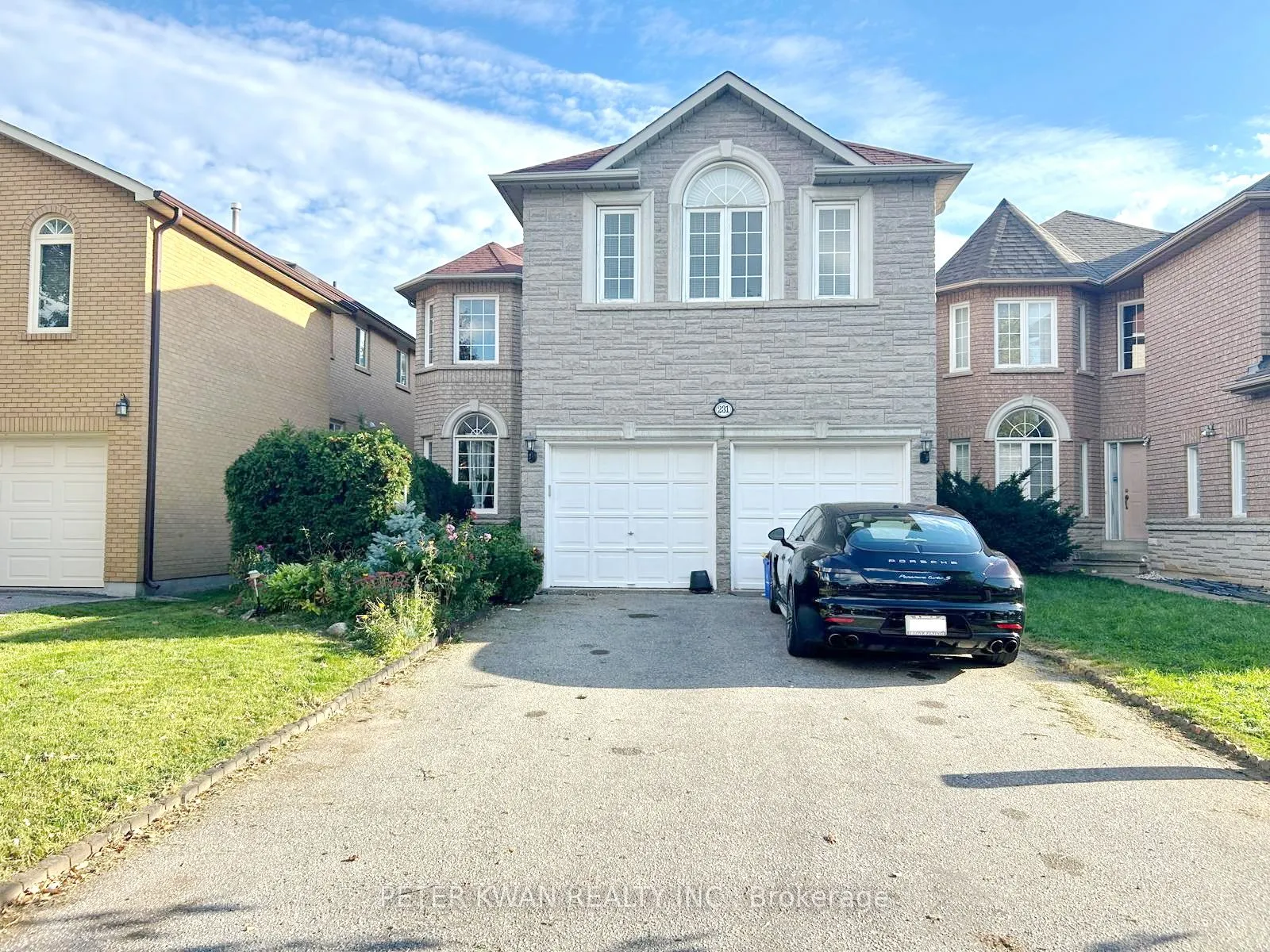 Detached Home For Sale | N12911984