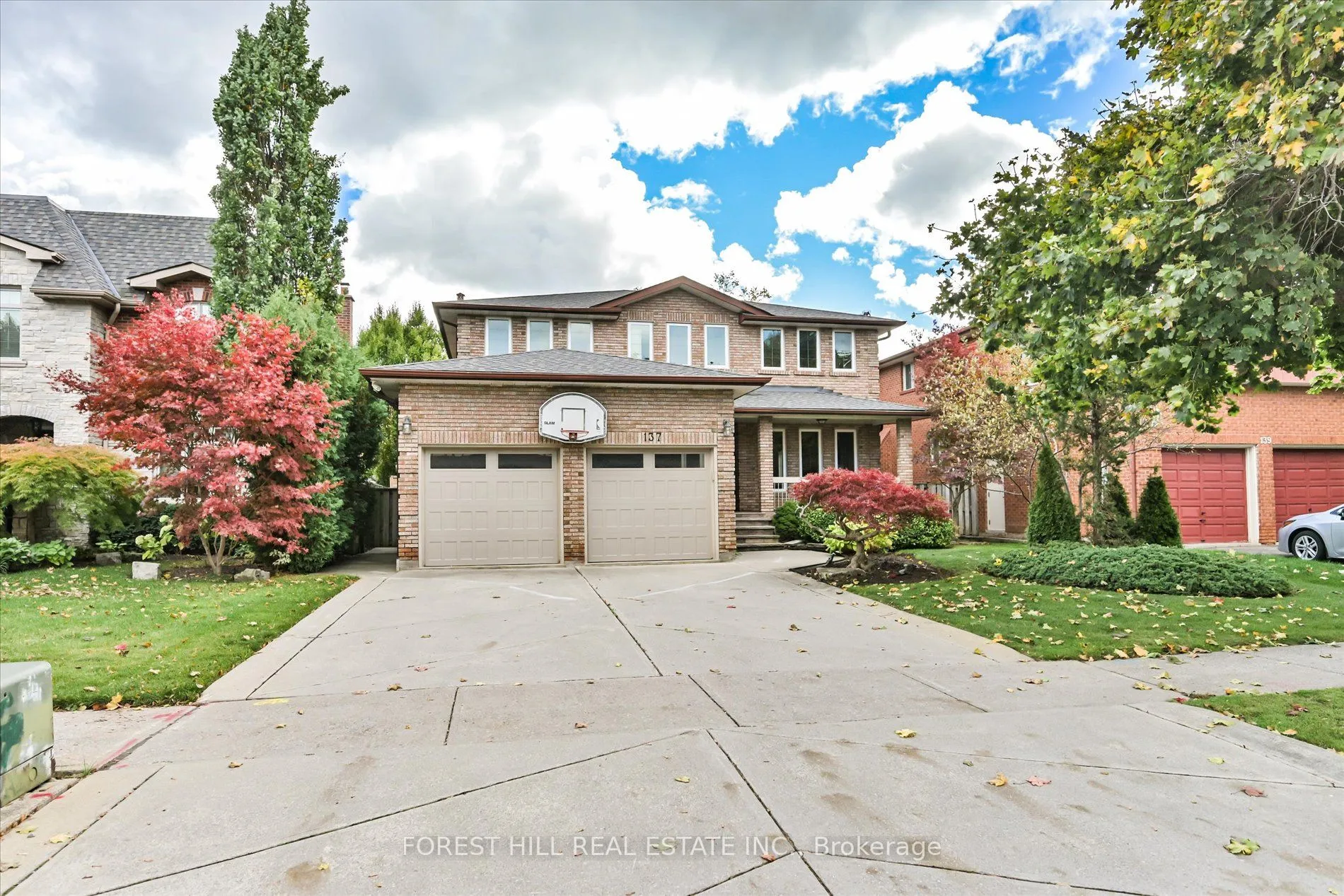 Detached Home For Sale | N12915820