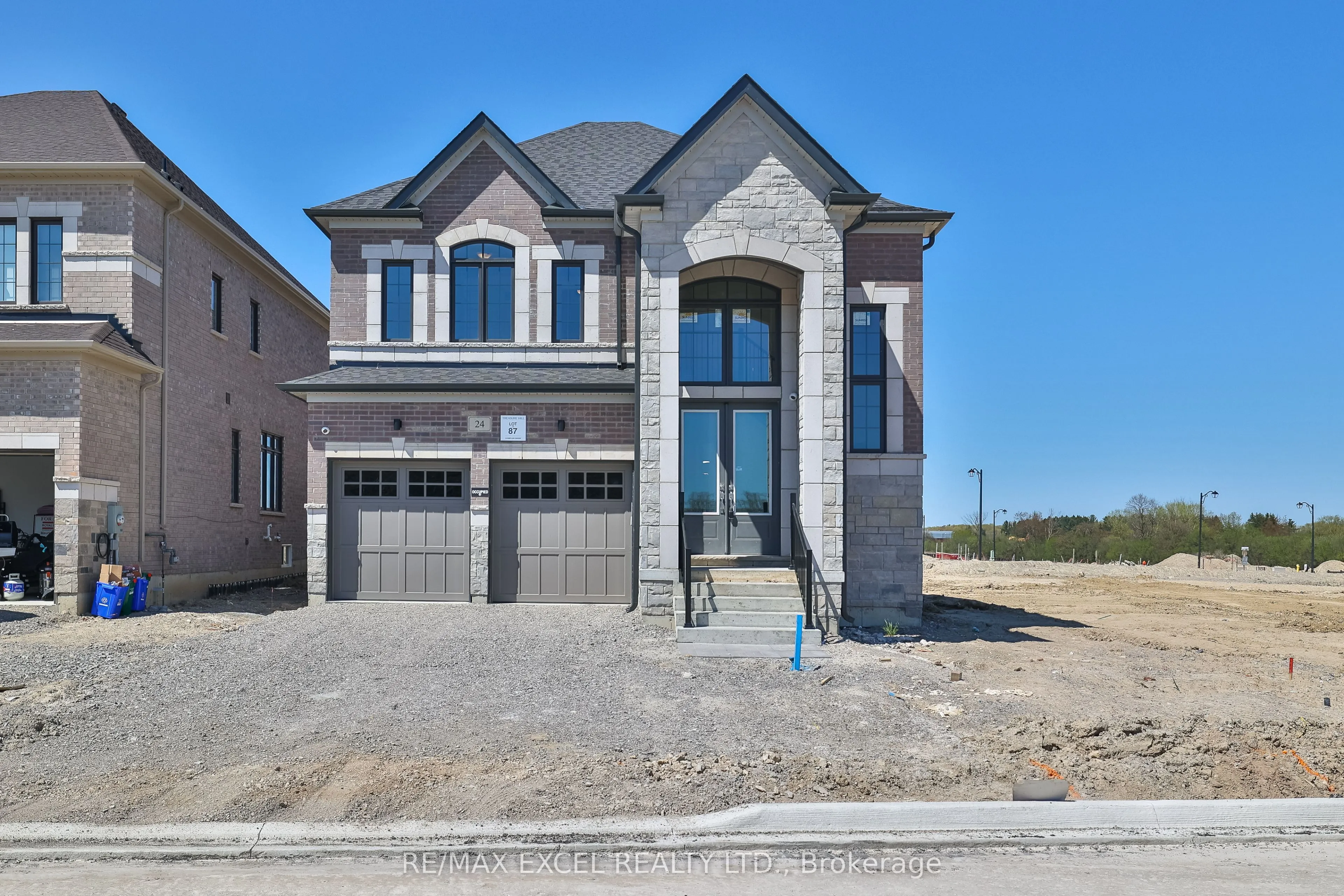 Detached Home For Lease | N12921804