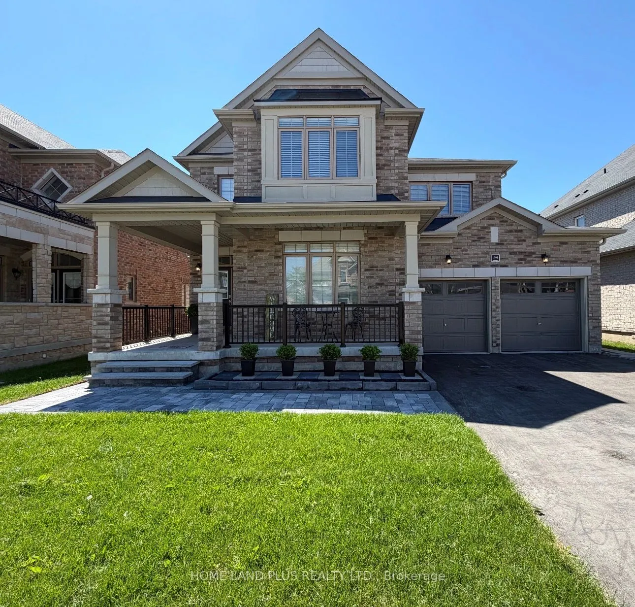 Detached Home For Sale | N12928322