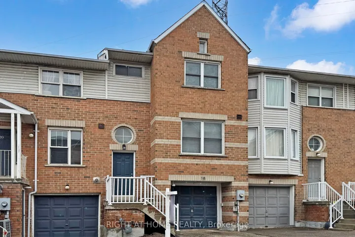 18  Brandy Lane N Way, Newmarket, ON L3Y 8P7