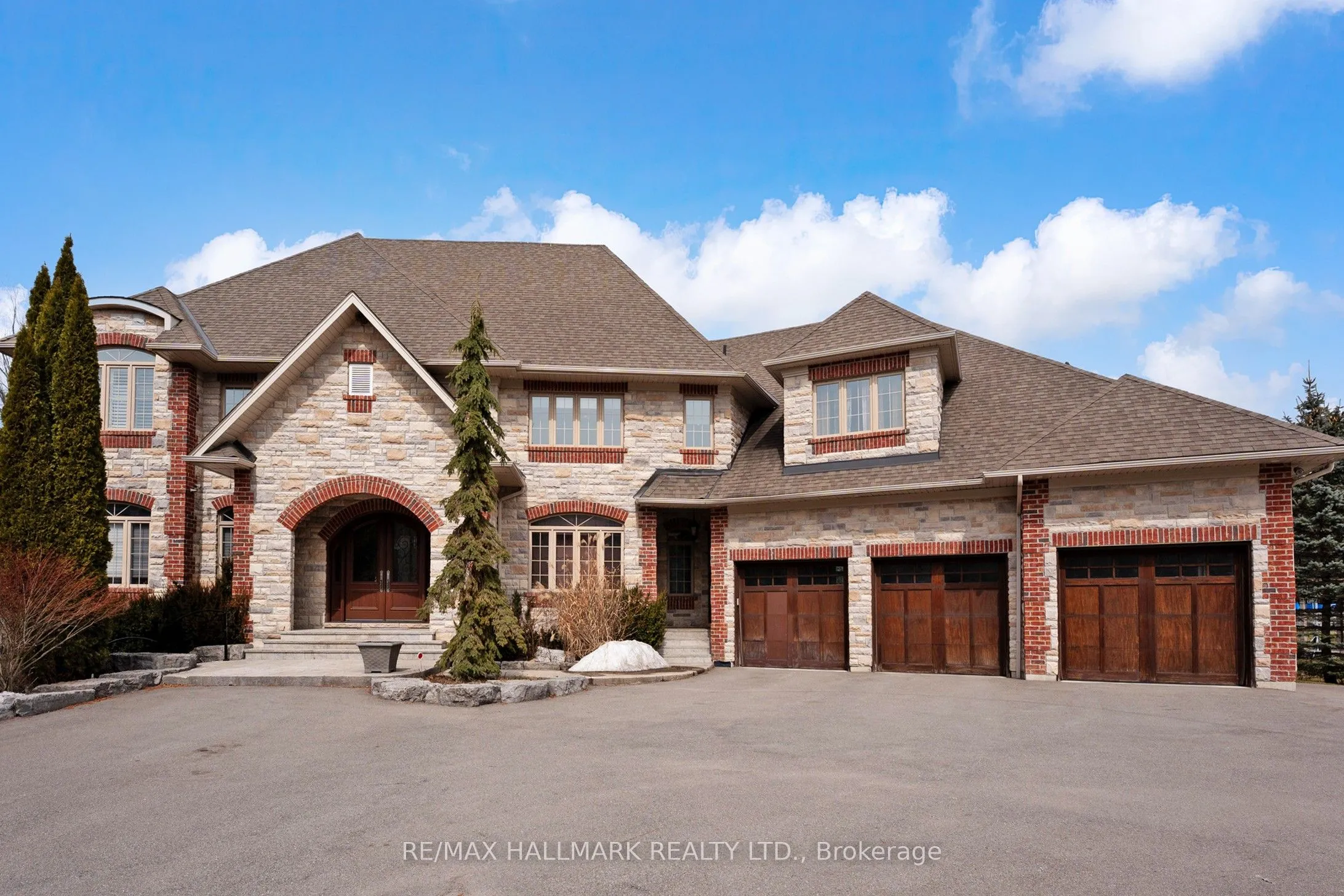Detached Home For Sale | N12937406