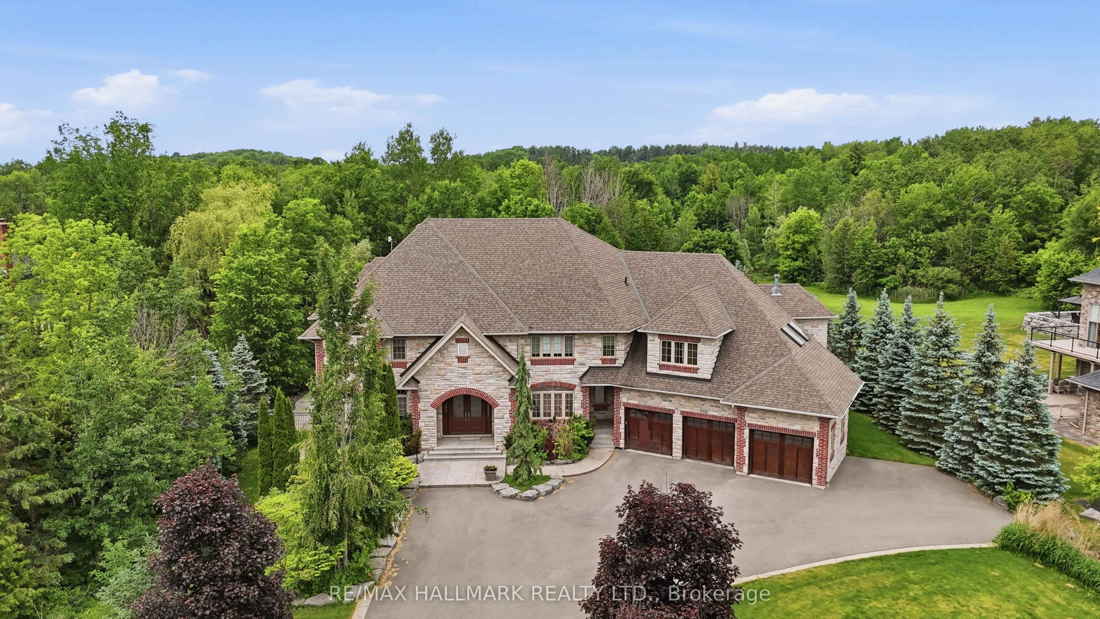 Detached Home For Sale | N12937406
