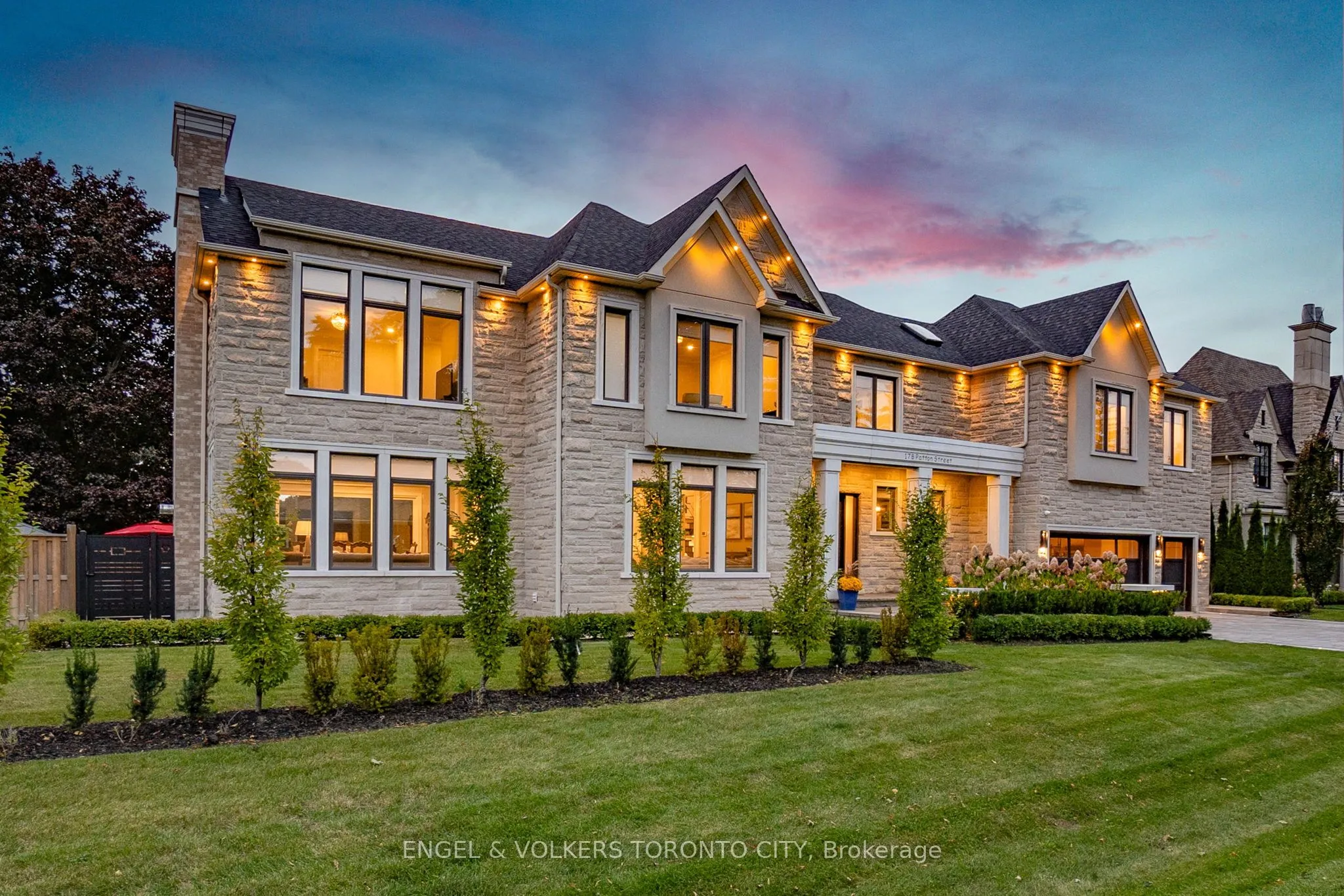 Detached Home For Sale | N12943220