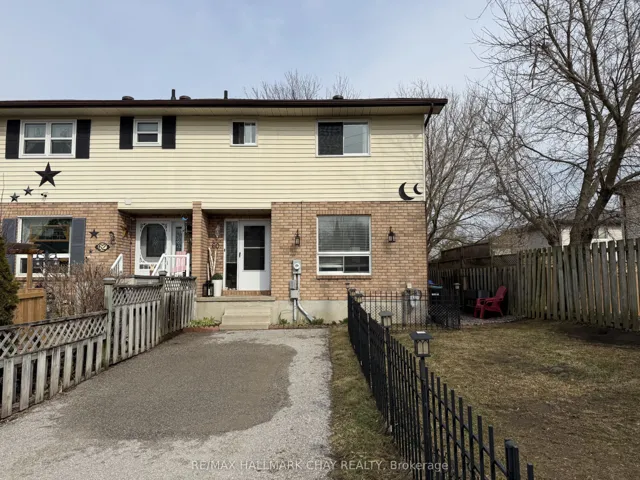 Long driveway fits many vehicles