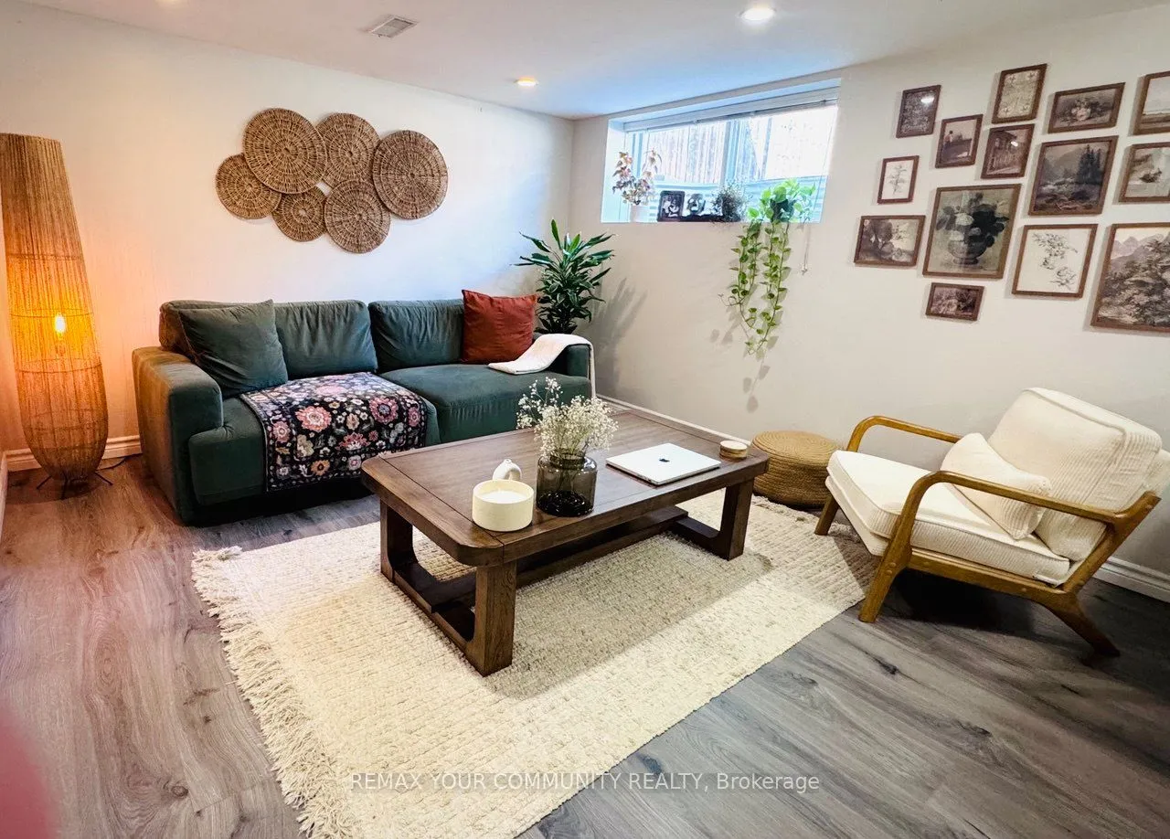 Semi-Detached Home For Lease | N12952046