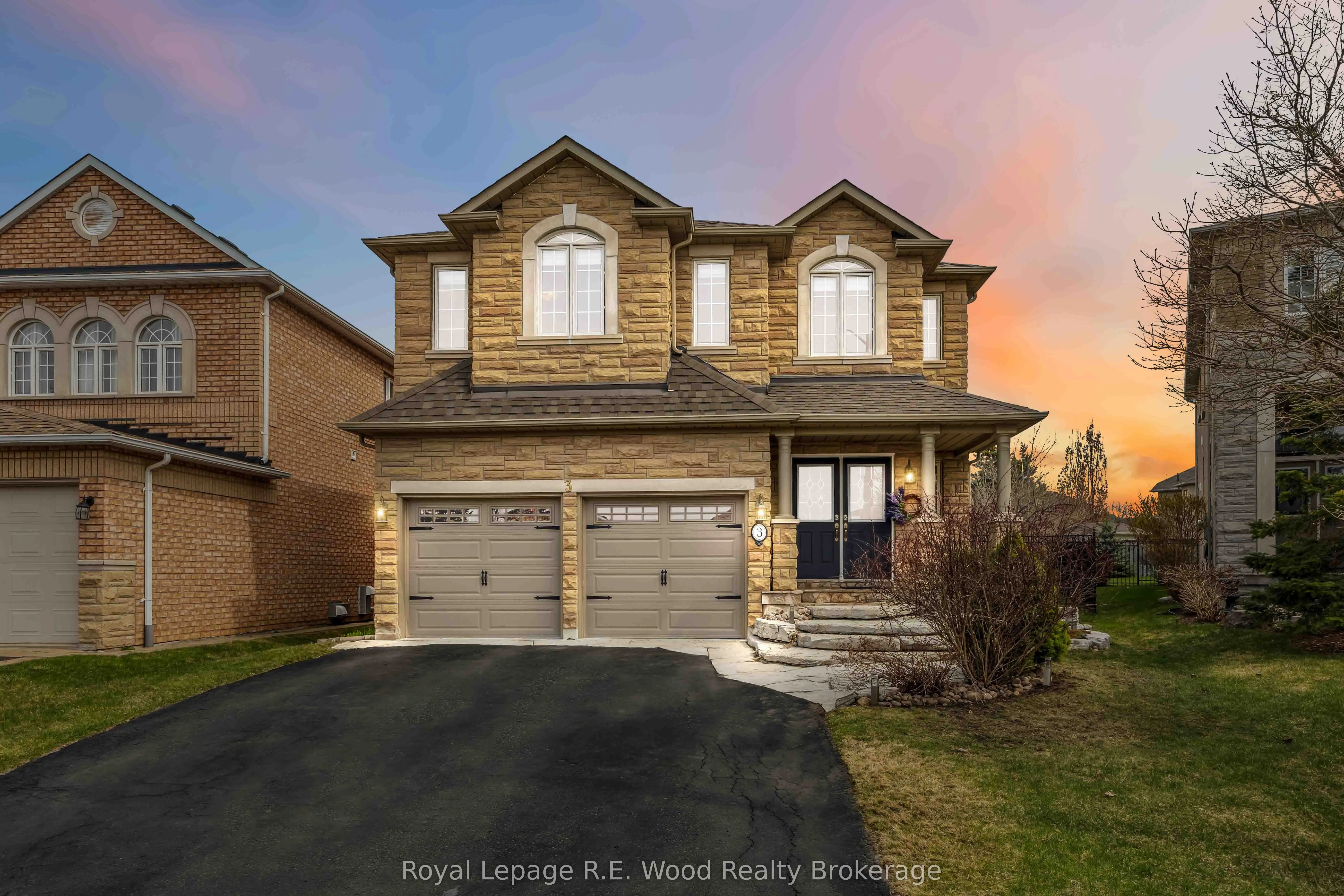Detached Home For Sale | N12952378