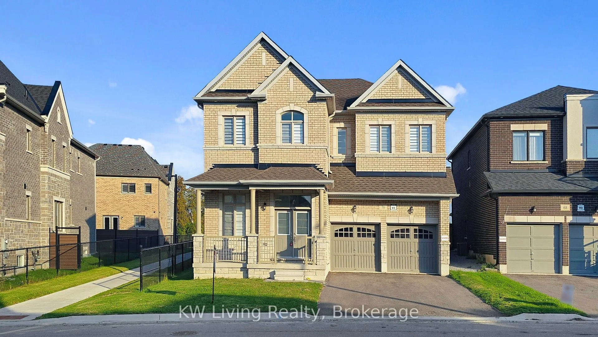 Detached Home For Sale | N12956362
