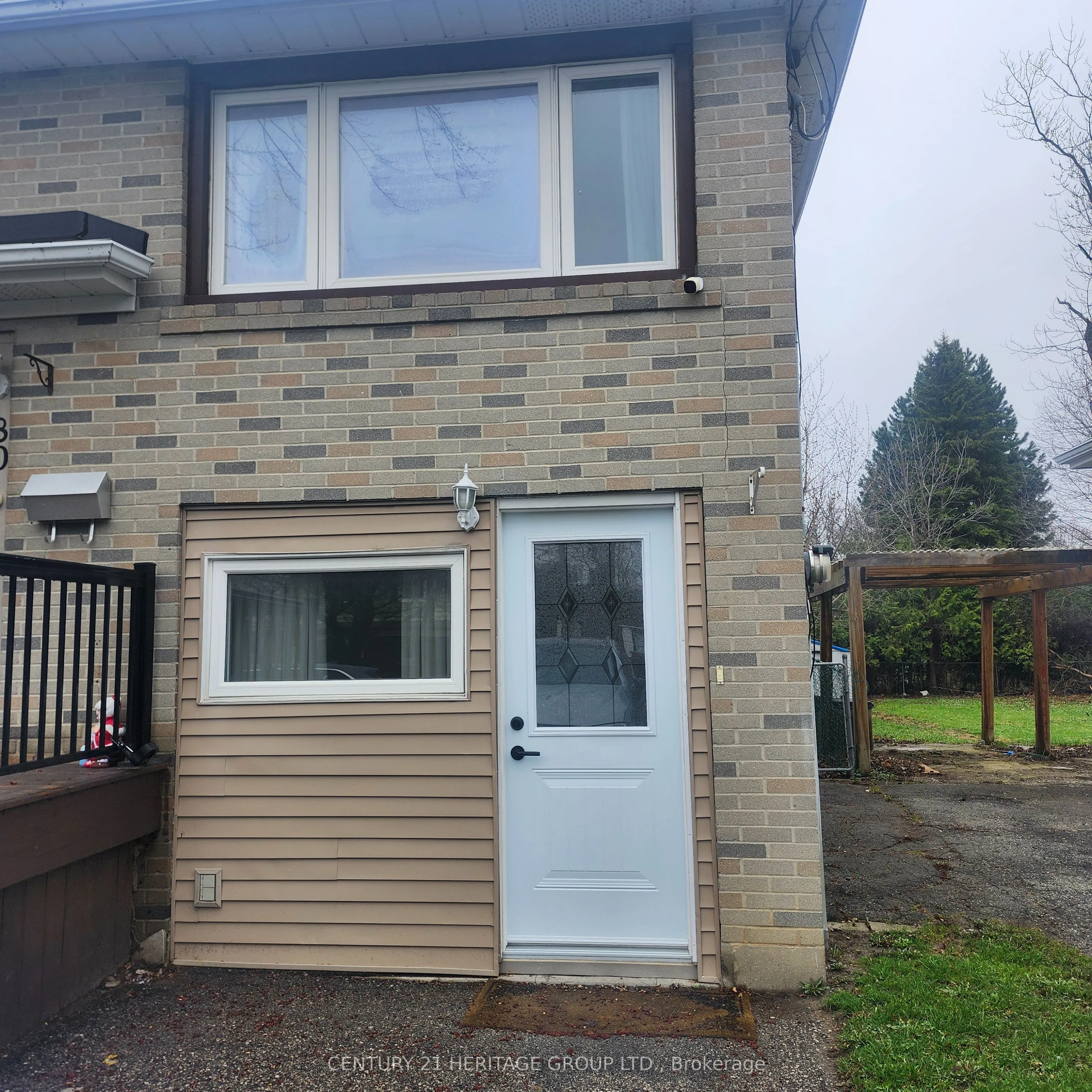 Detached Home For Lease | N12957322