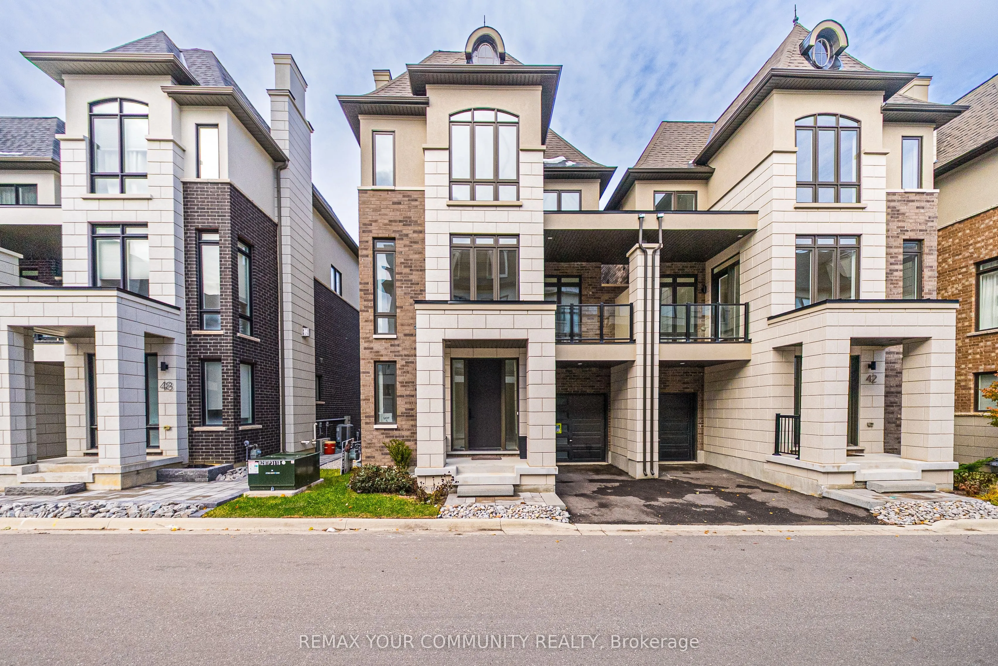 Semi-Detached Home For Sale | N12957662