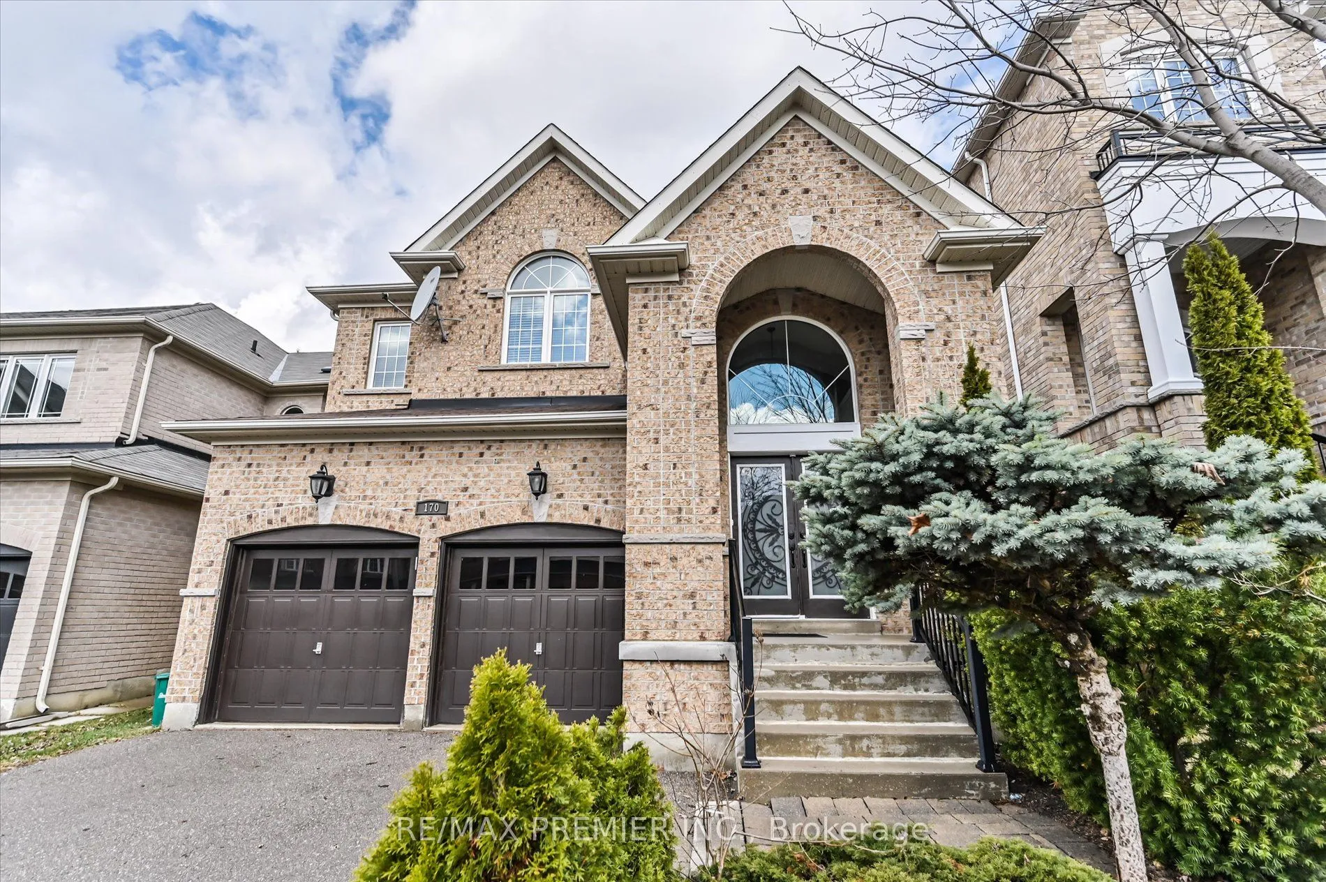 Detached Home For Sale | N12961334