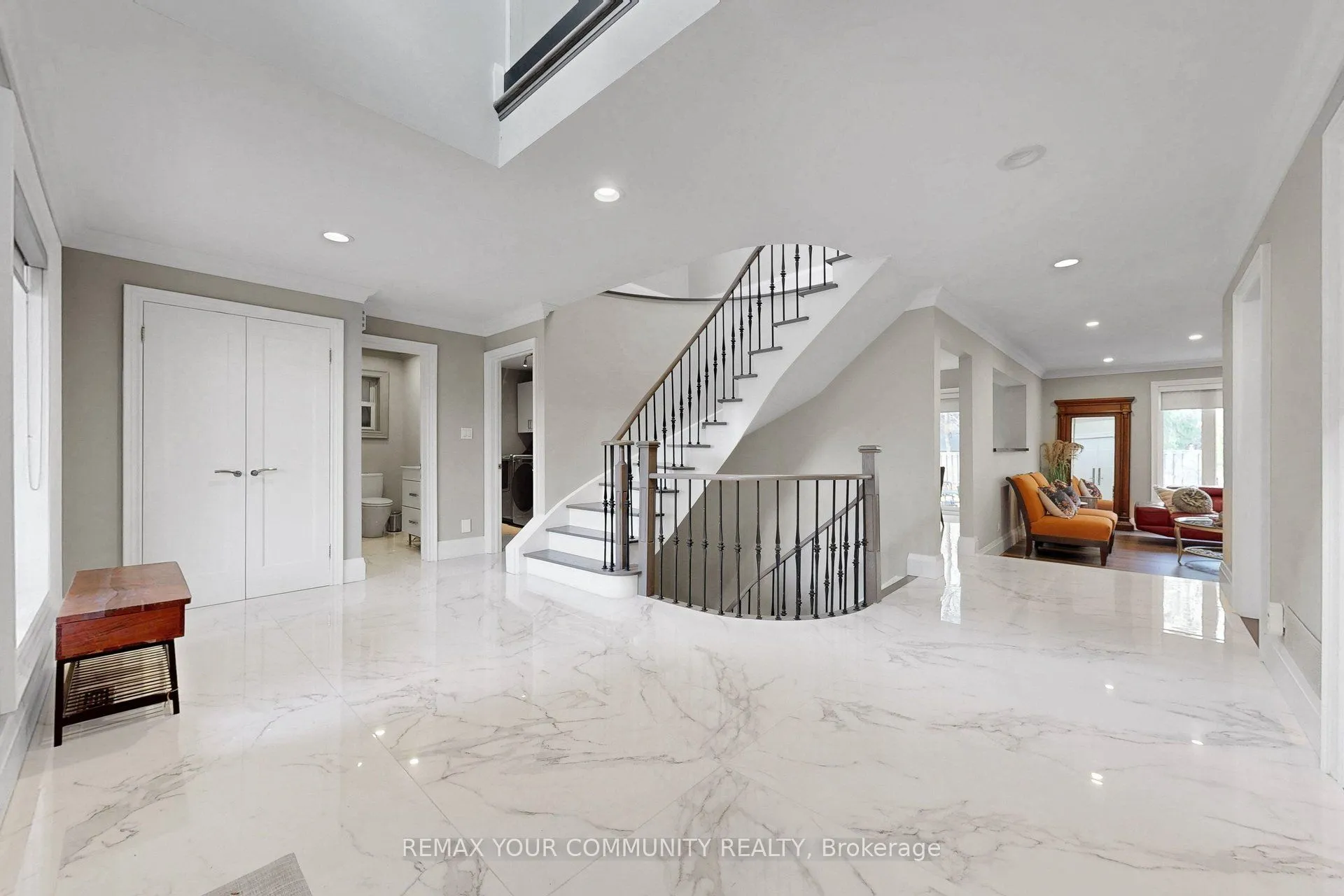 Detached Home For Sale | N12963566