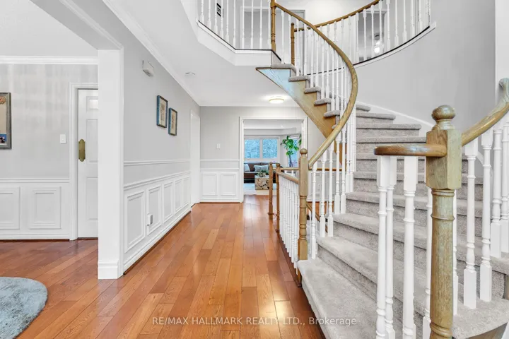 235  Kemano  Road, Aurora, ON L4G 5Z1