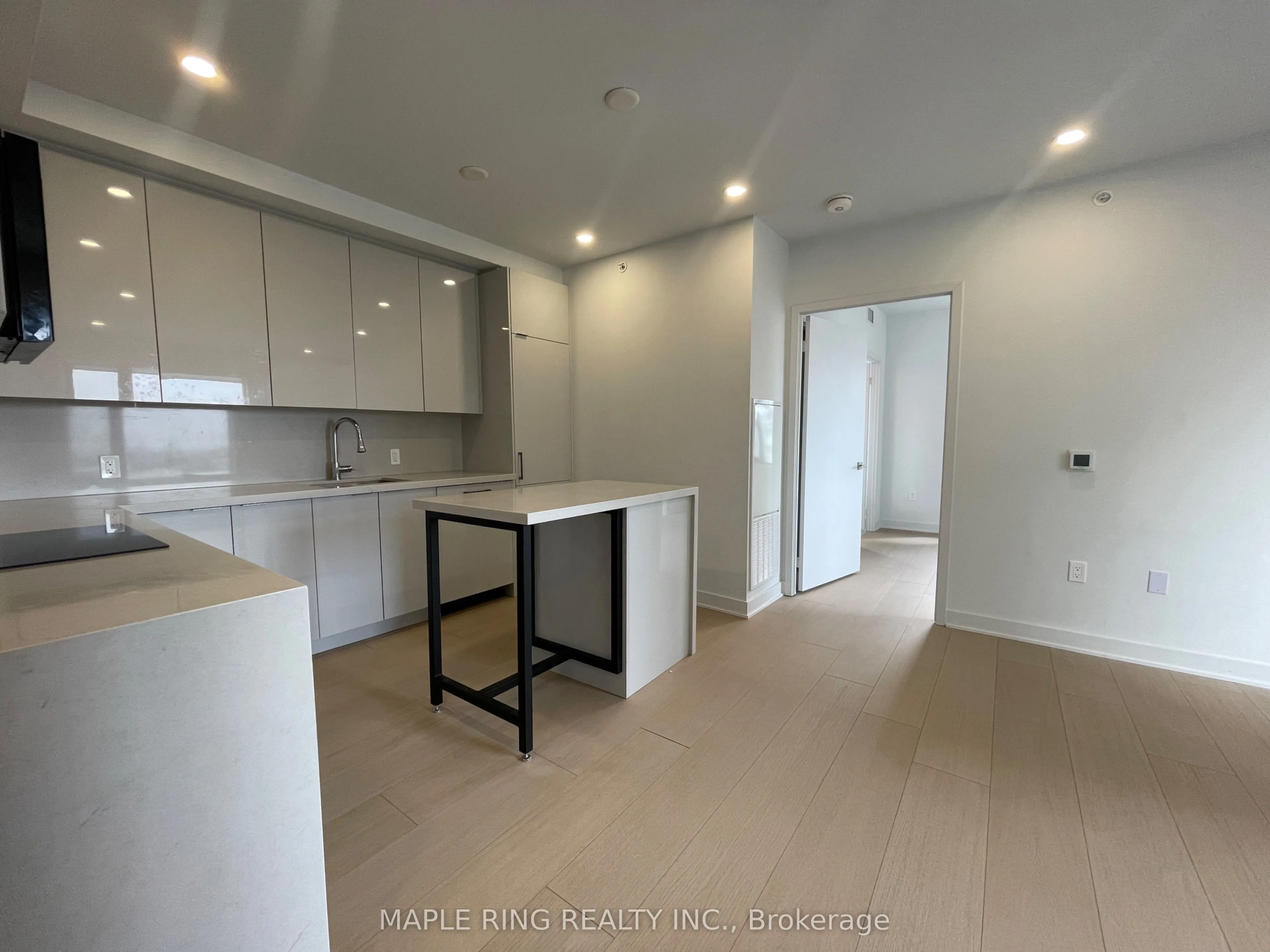 Property For Lease | N12965312