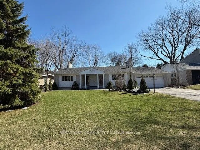 3  Pinevale  Road, Markham, ON L3T 1J5