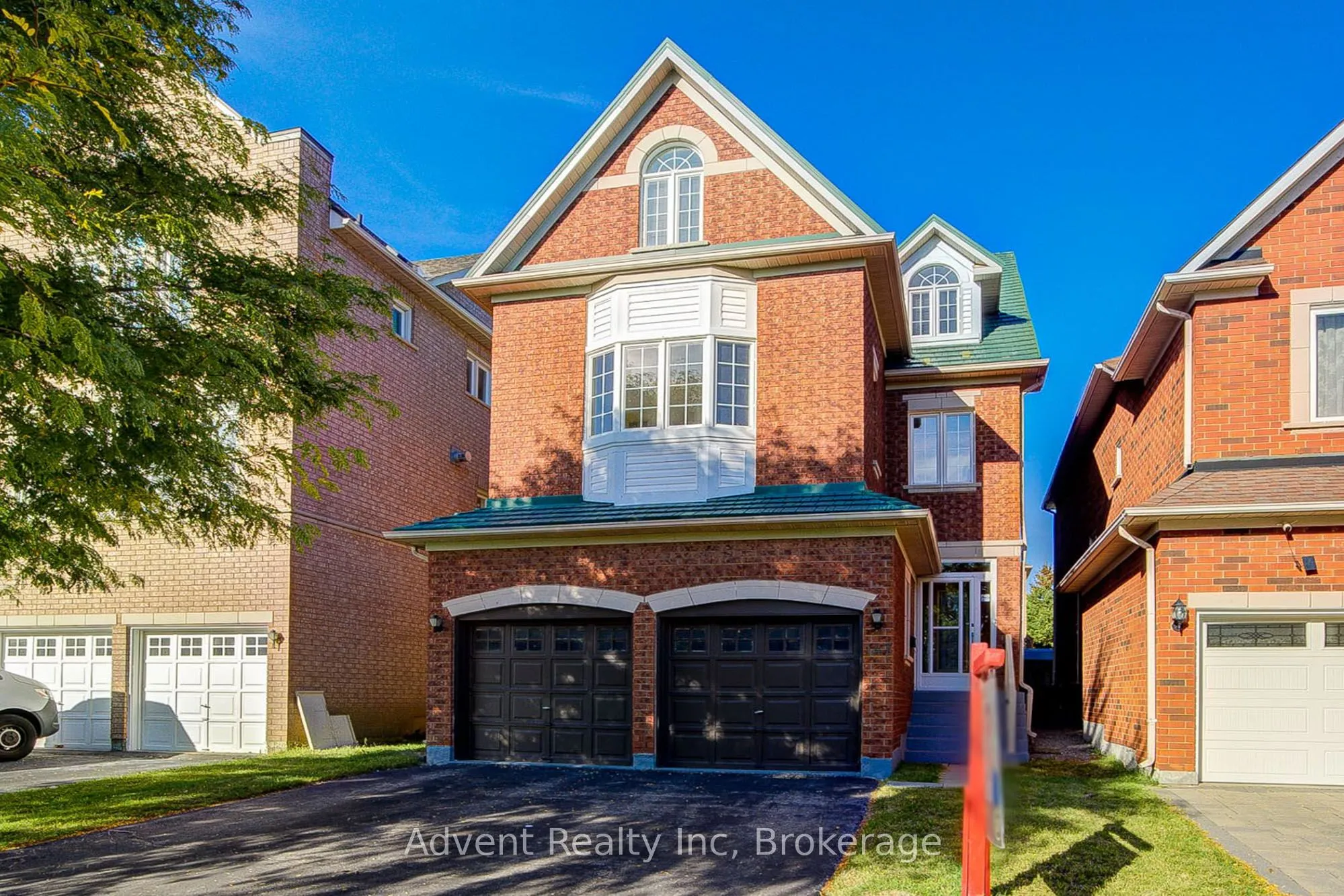 Detached Home For Sale | N12967062