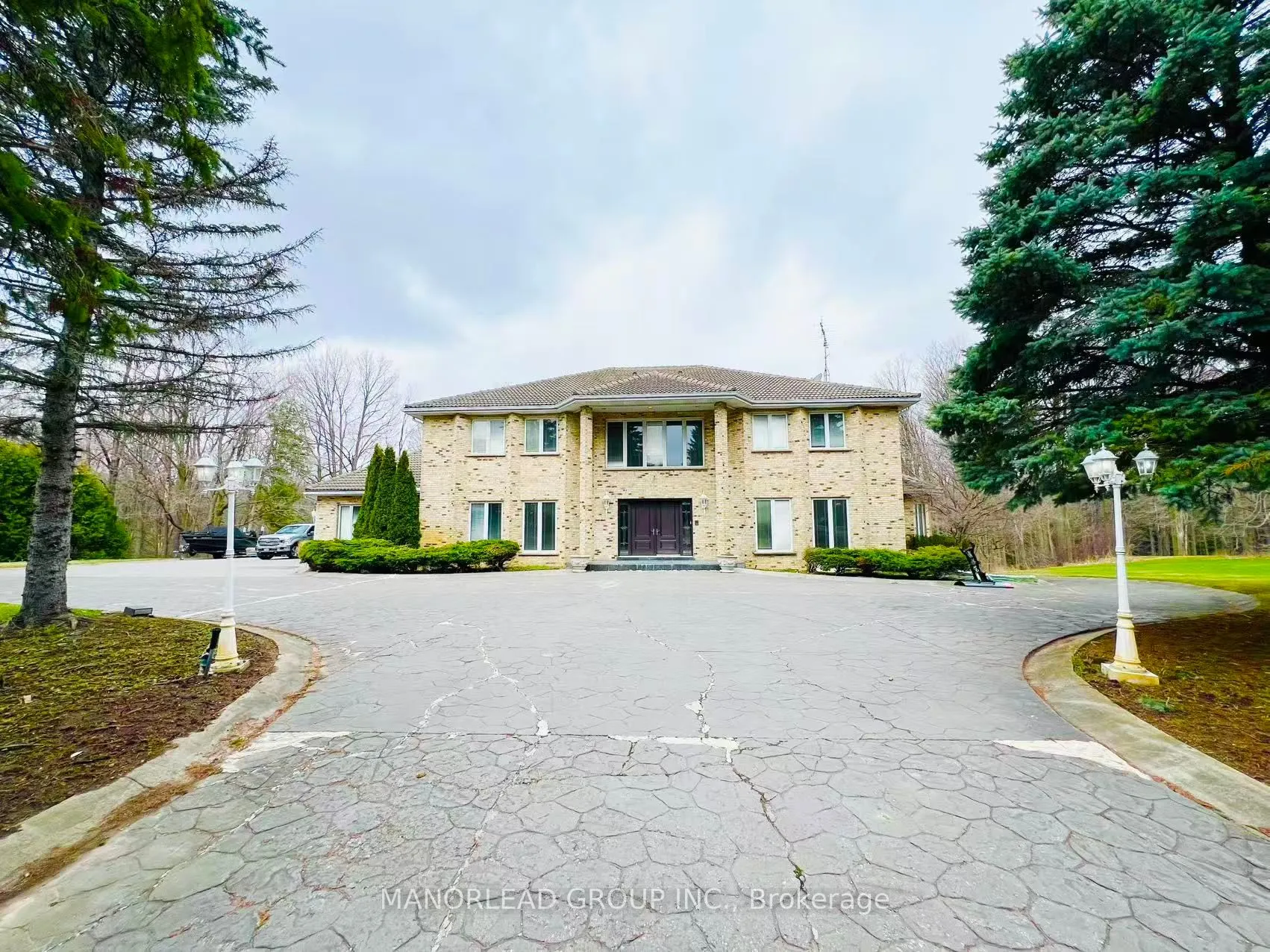 Detached Home For Lease | N12972318