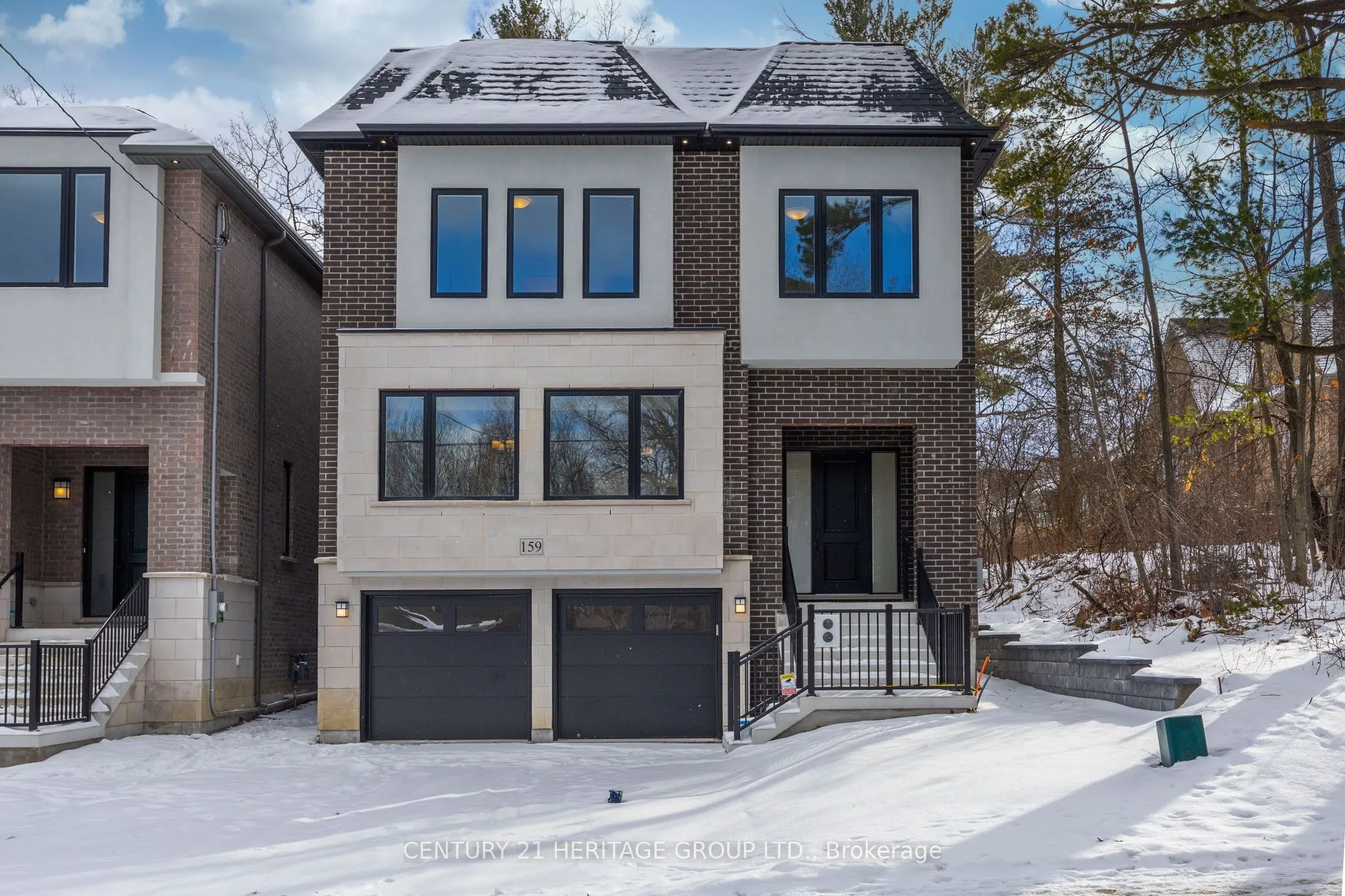 Detached Home For Sale | N12973060