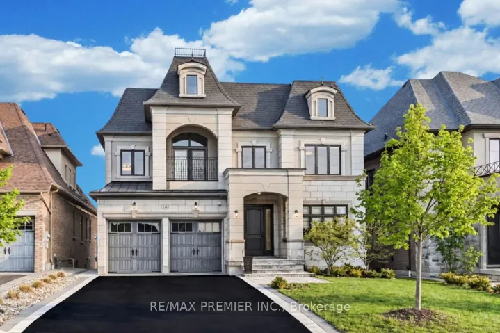 126  Burns  Boulevard, King, ON L7B 0M2