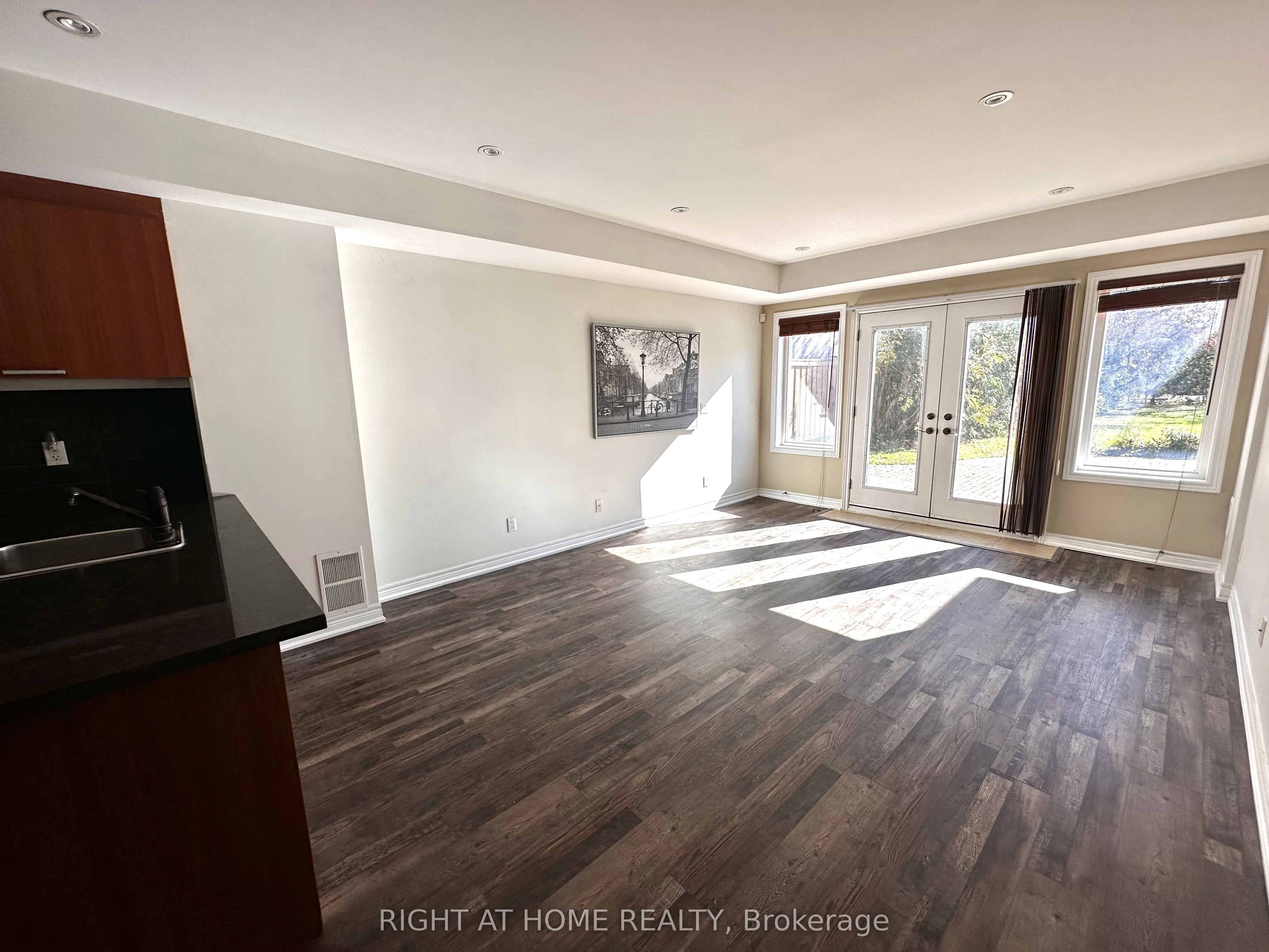 Detached Home For Lease | N12982282