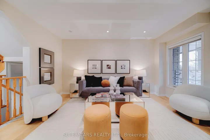 329  Bur Oak  Avenue, Markham, ON L6C 2V3
