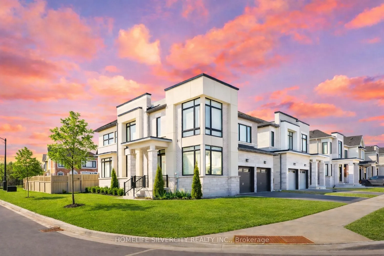Detached Home For Sale | N12987228