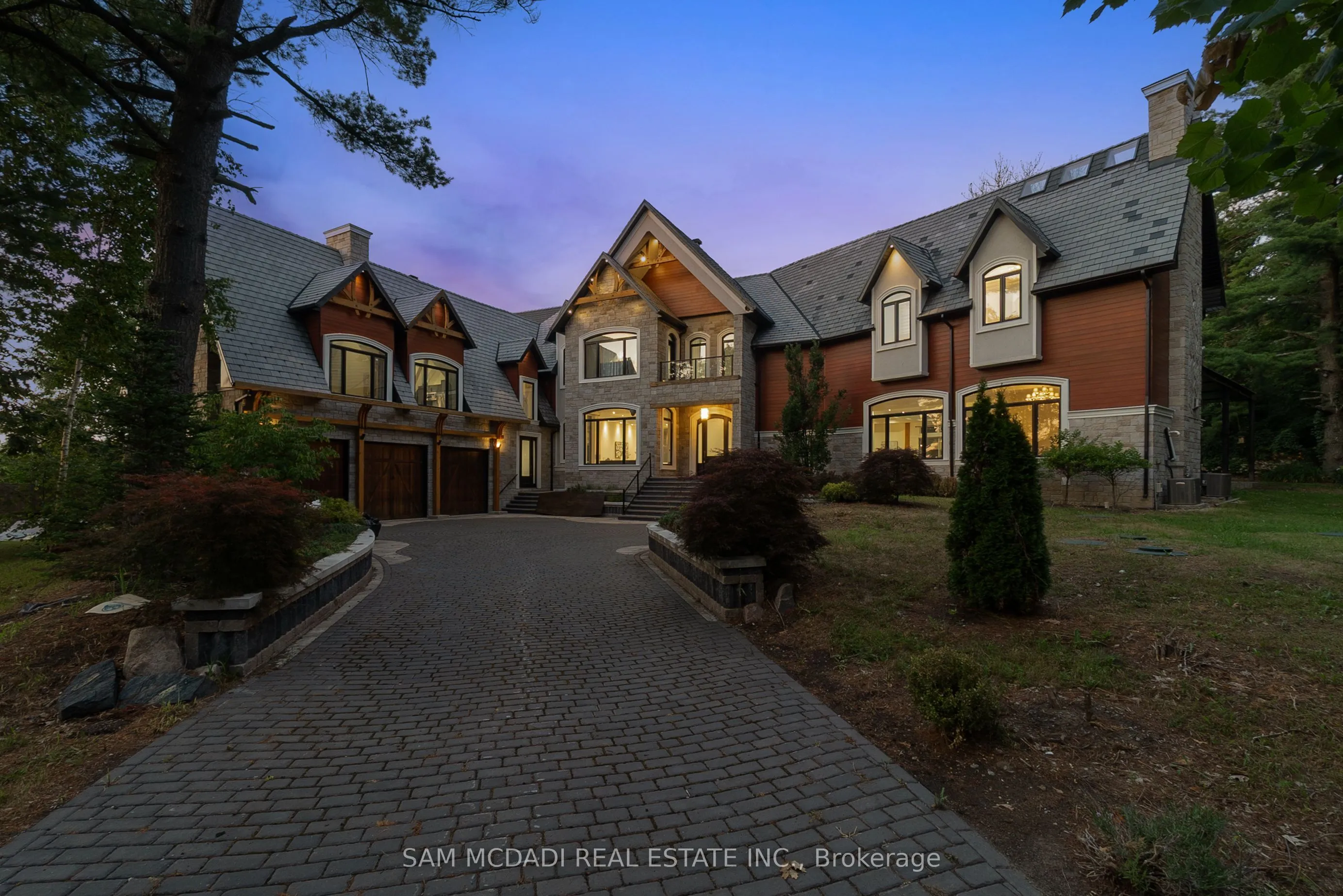 Detached Home For Sale | N12988236