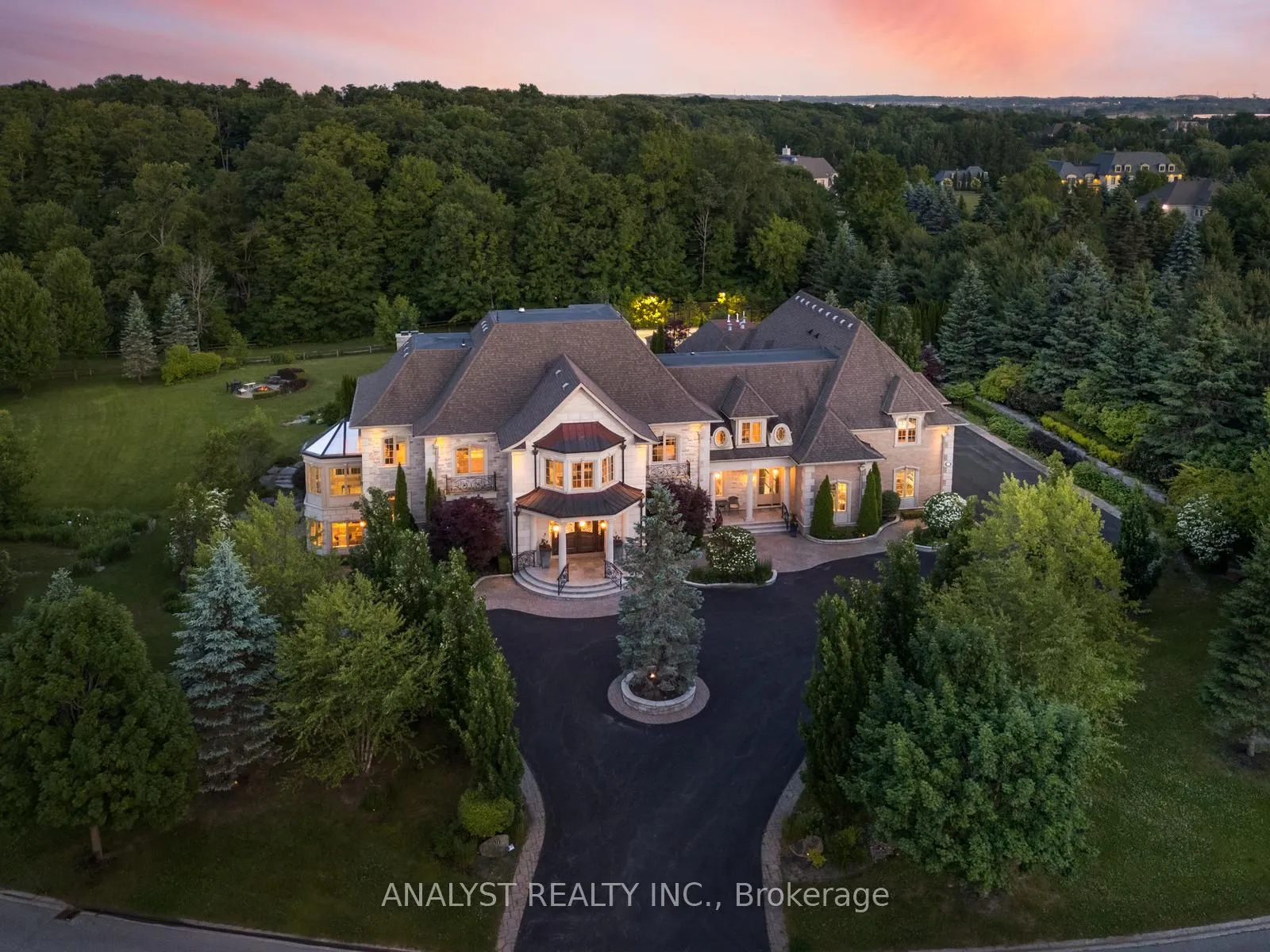 Detached Home For Sale | N12988330