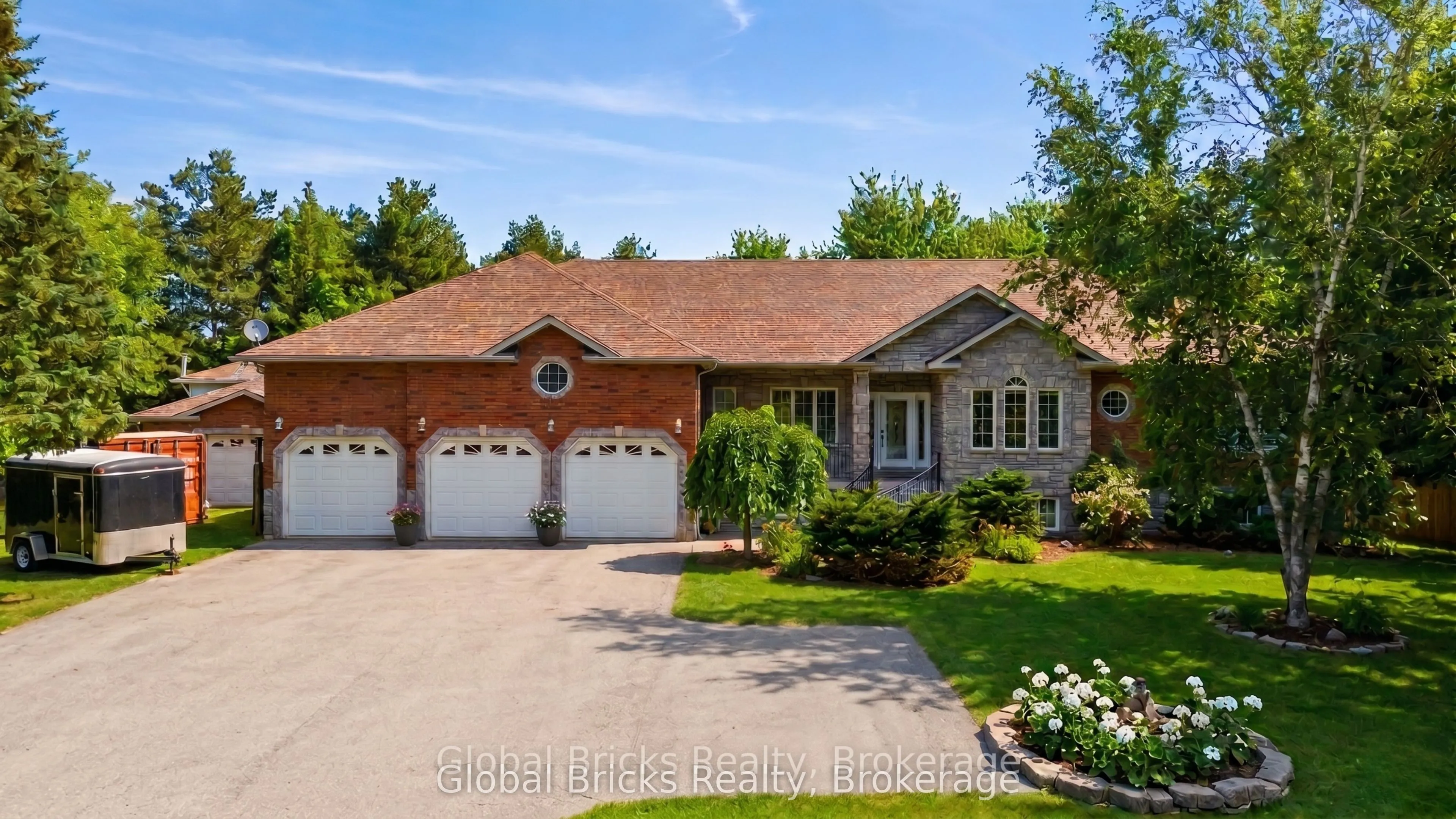 Detached Home For Sale | N12988428