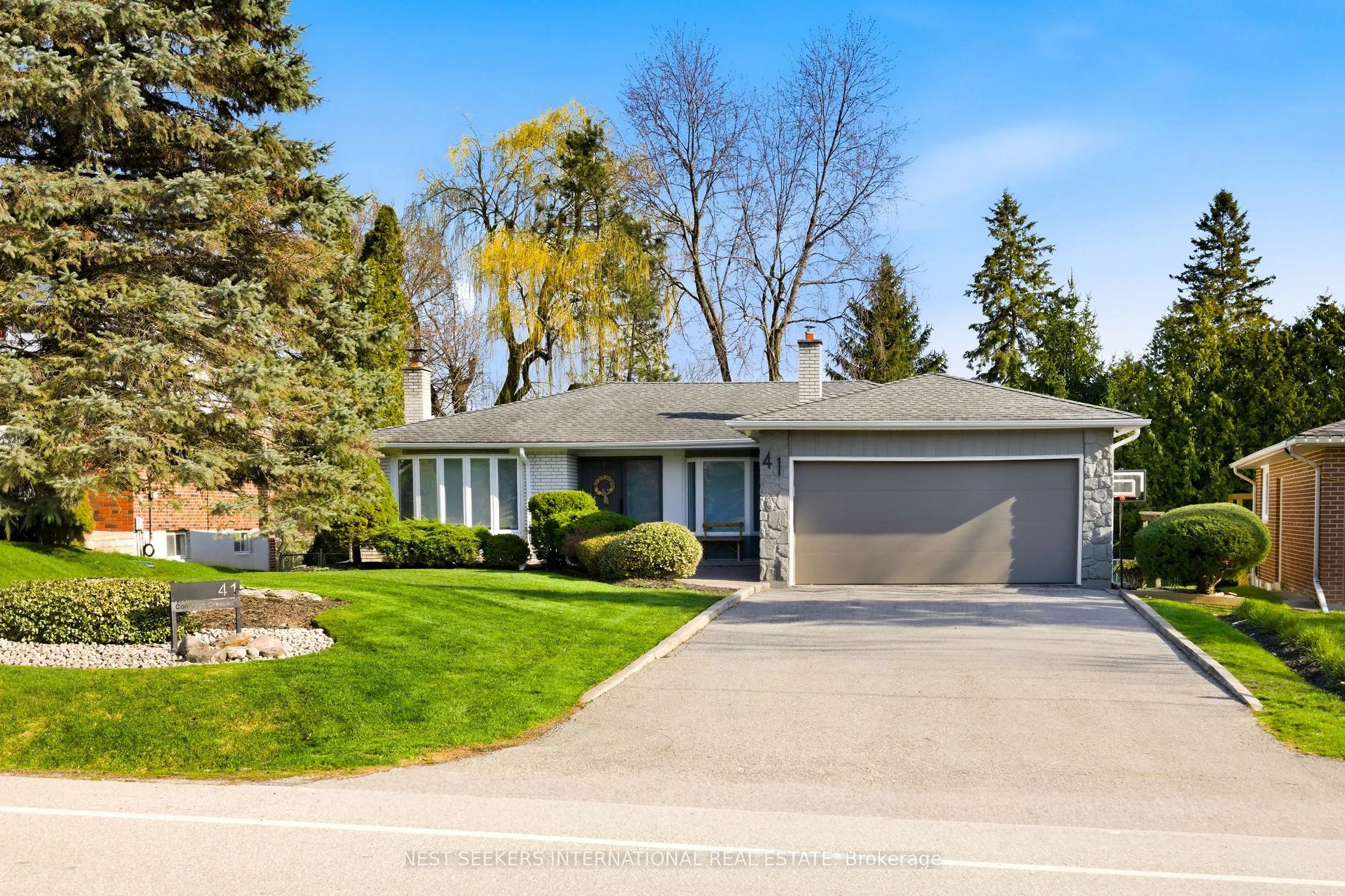 Detached Home For Sale | N12997152