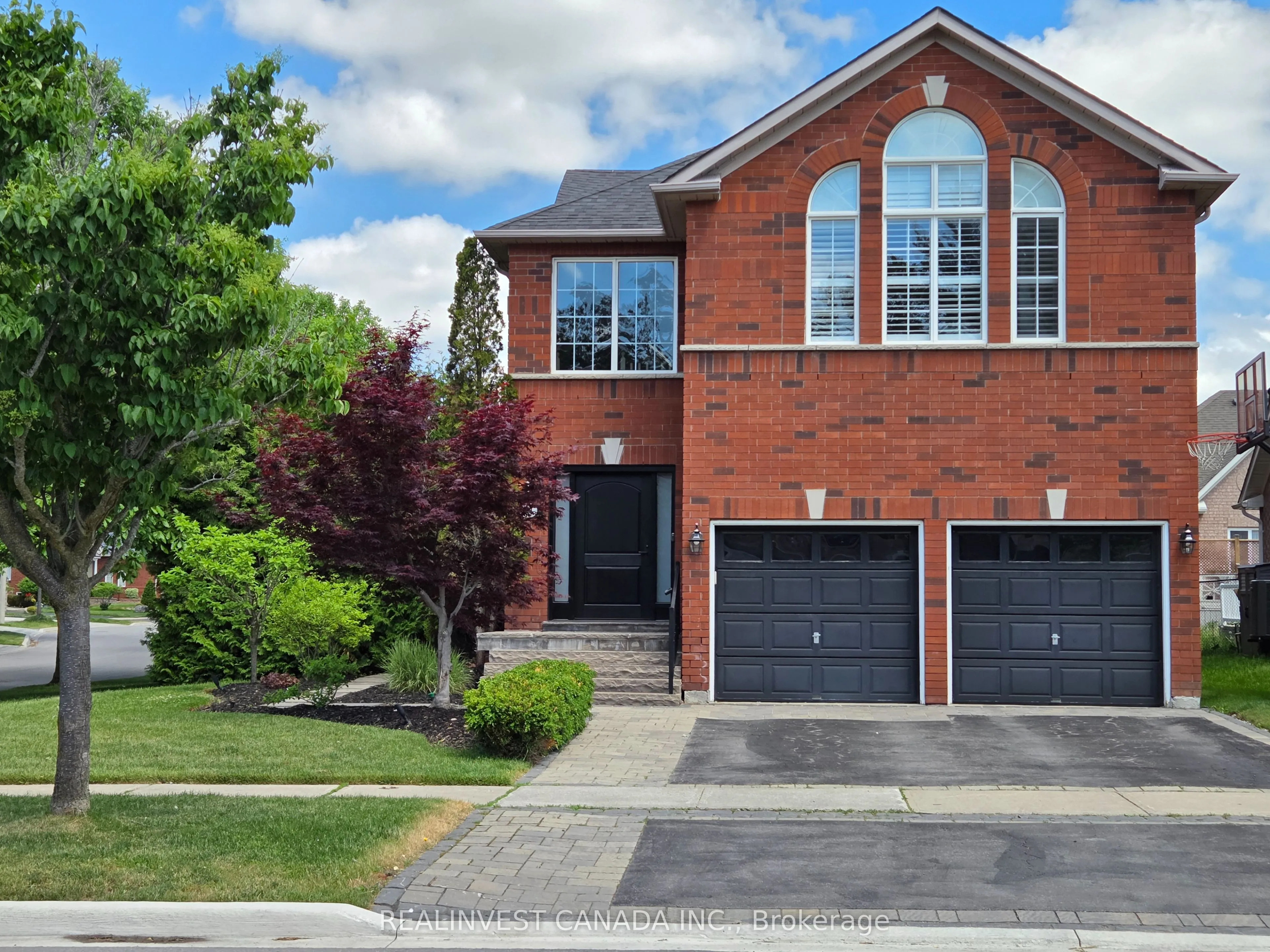 Detached Home For Sale | N13005222