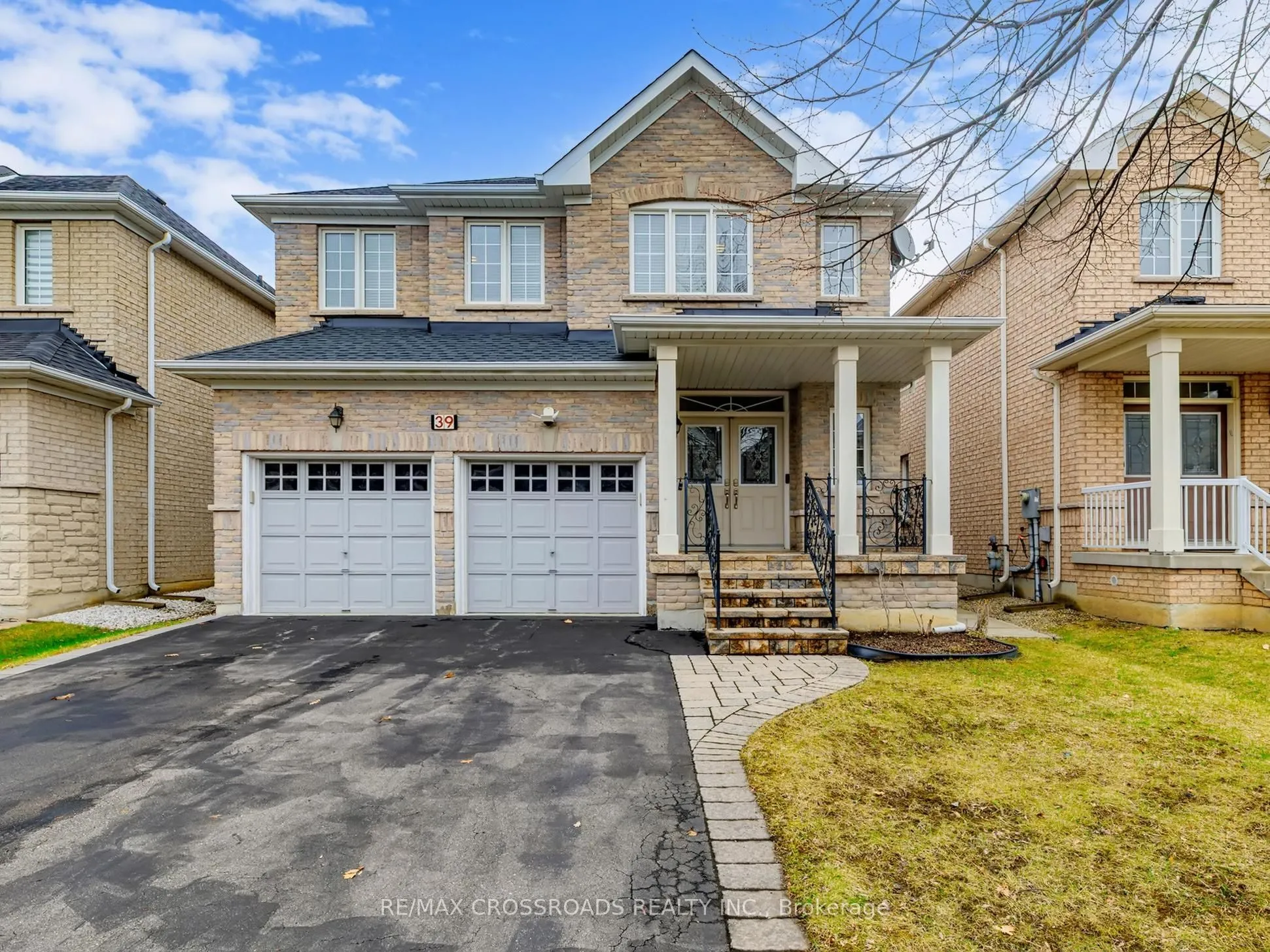 Detached Home For Sale | N13005562