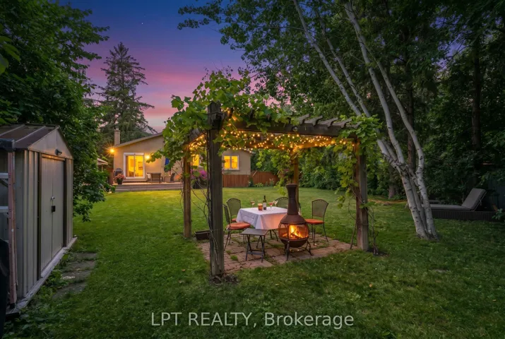 31  Patrick  Drive, Aurora, ON L4G 2A6