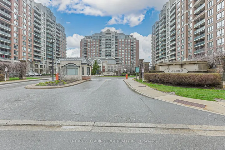 330  RED MAPLE  Road, Richmond Hill, ON L4C 0T6