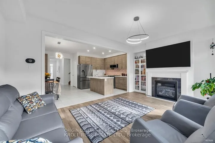 26  Frederick Taylor  Way, East Gwillimbury, ON L0G 1M0