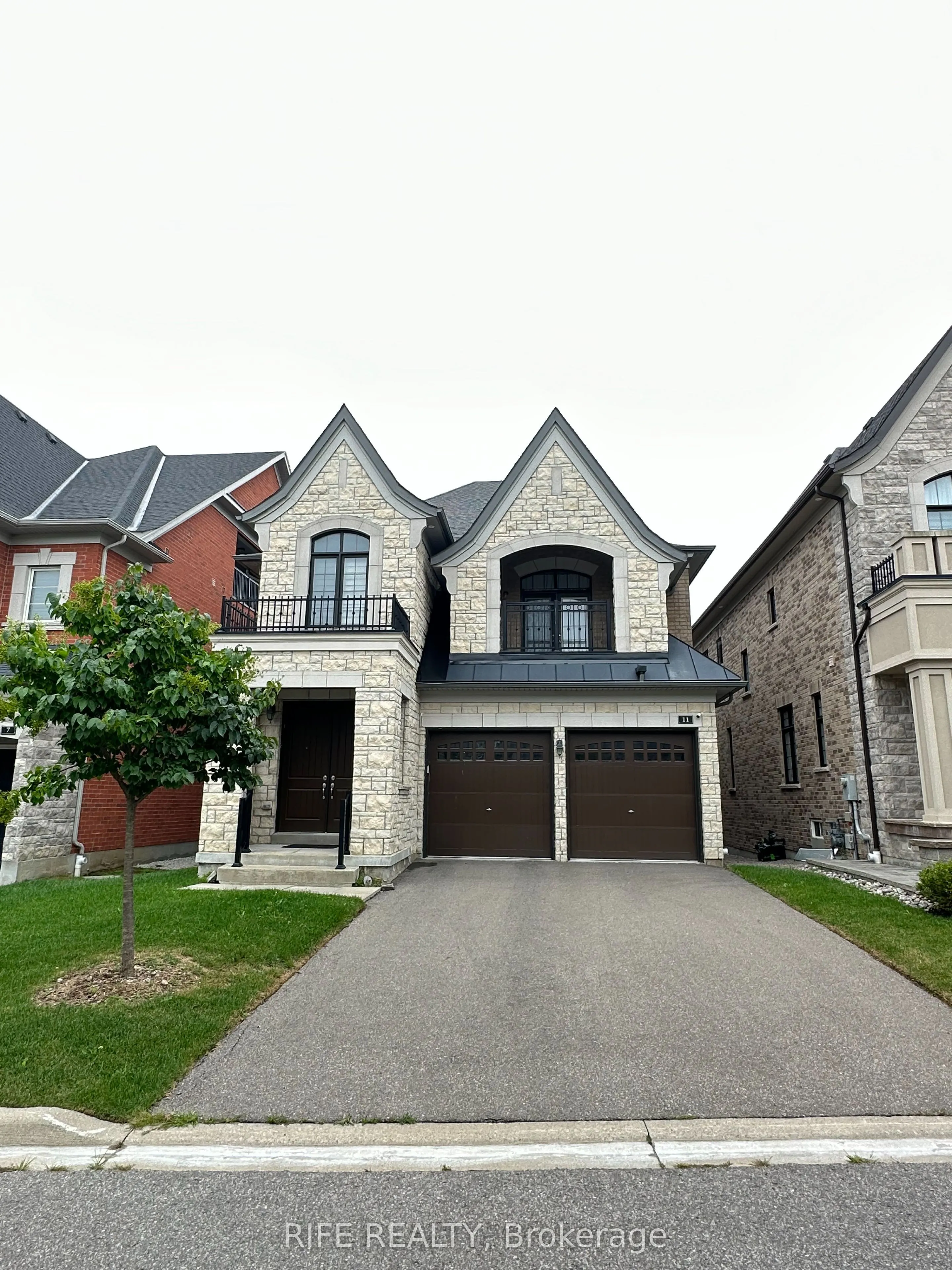 Detached Home For Lease | N13033664