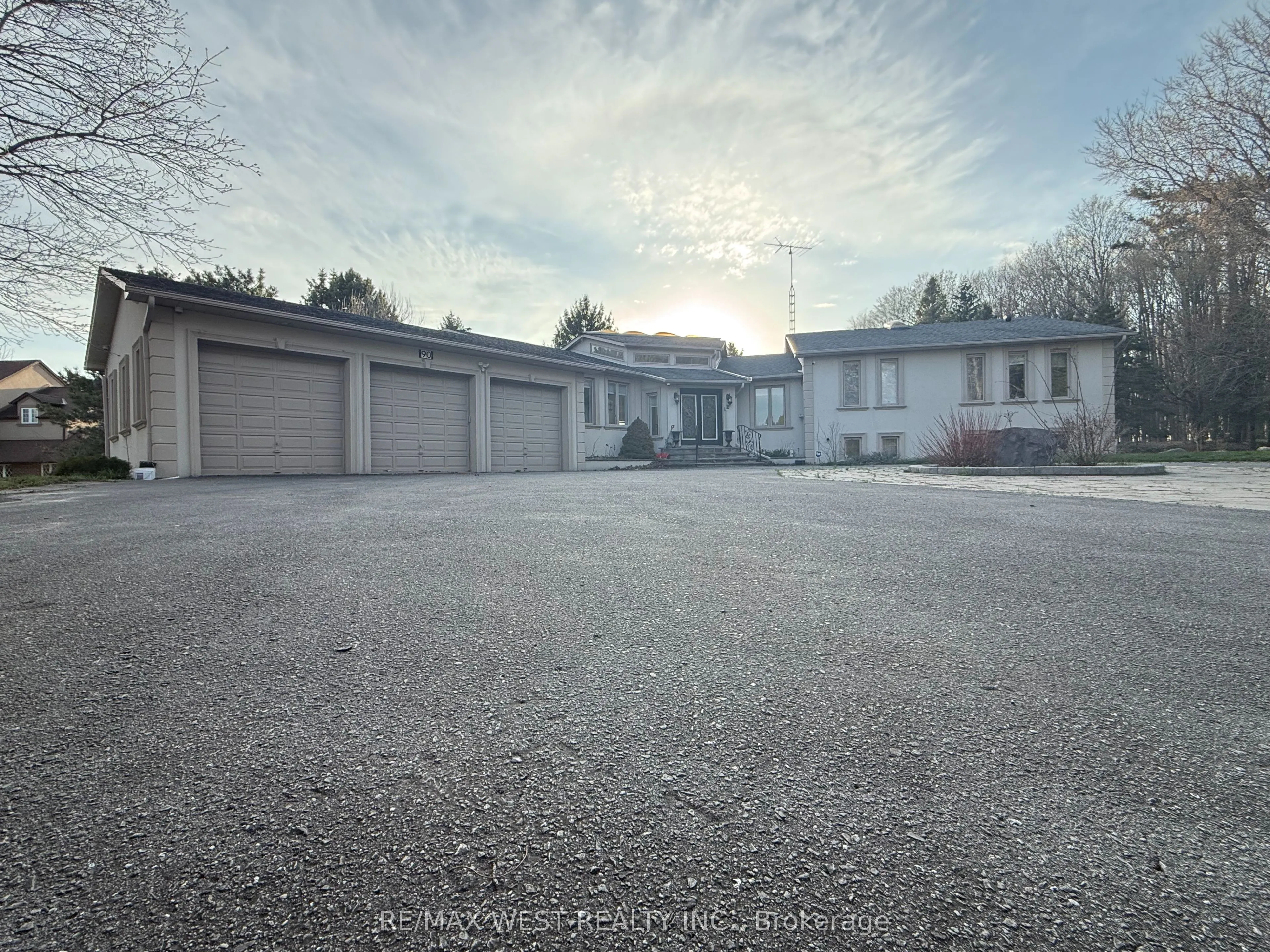 Detached Home For Lease | N13041006