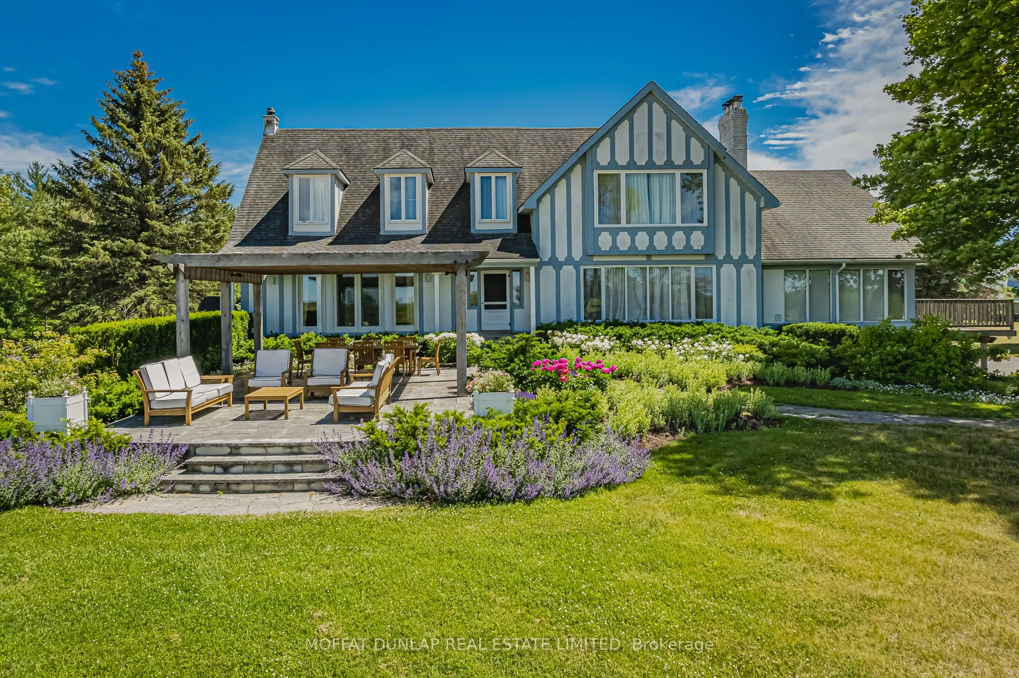 Detached Home For Sale | N13044502