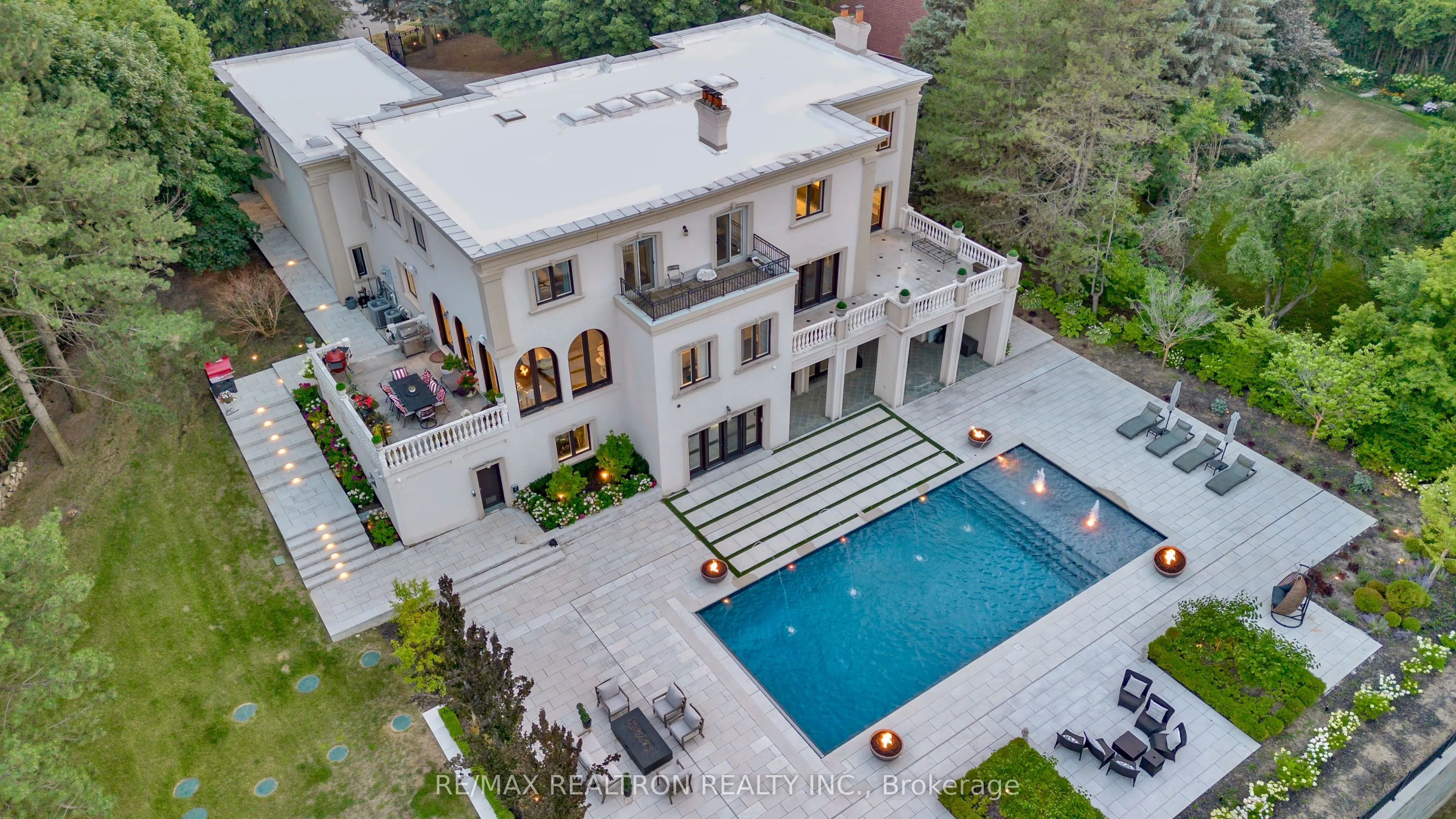 Detached Home For Sale | N13046600