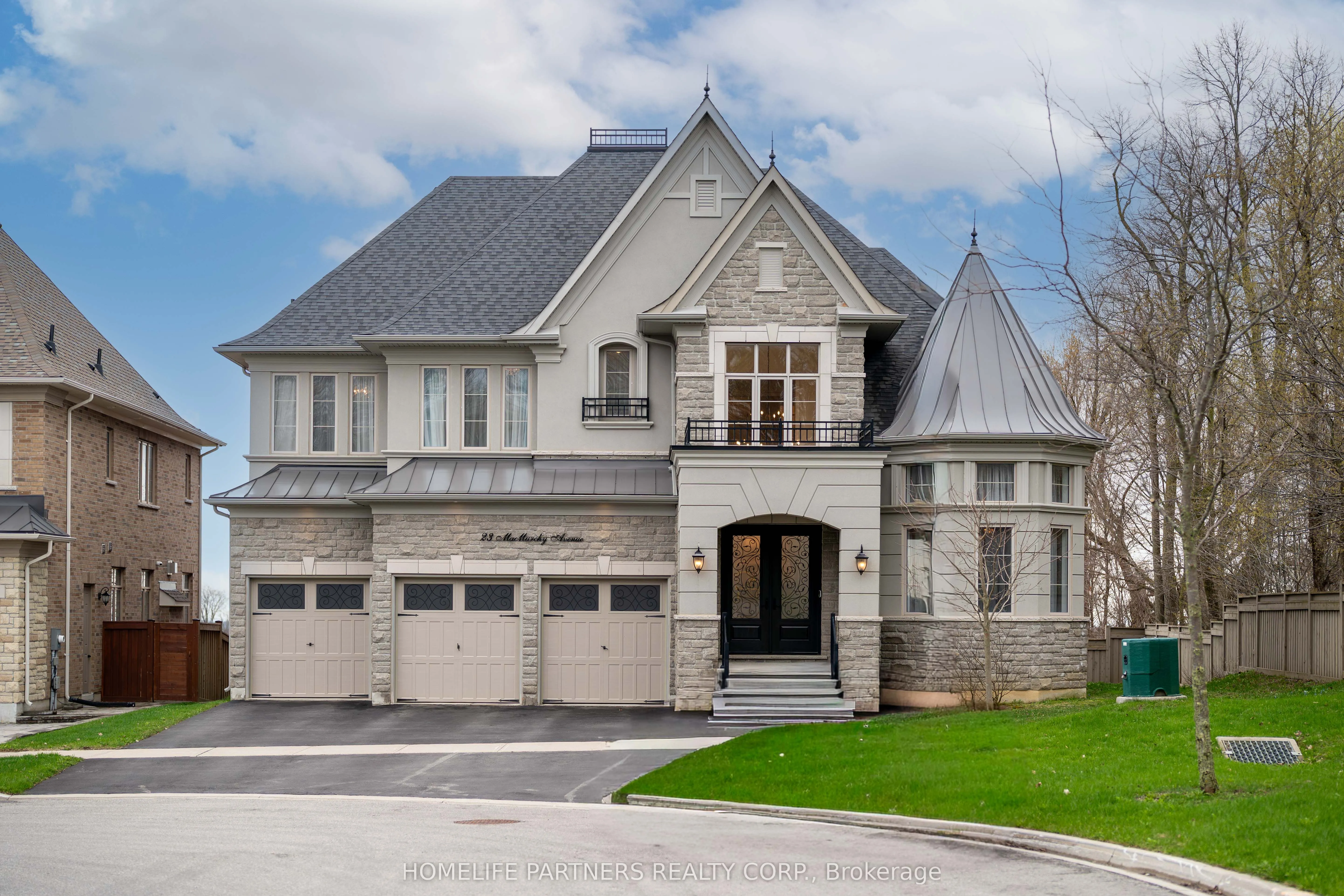 Detached Home For Sale | N13069712
