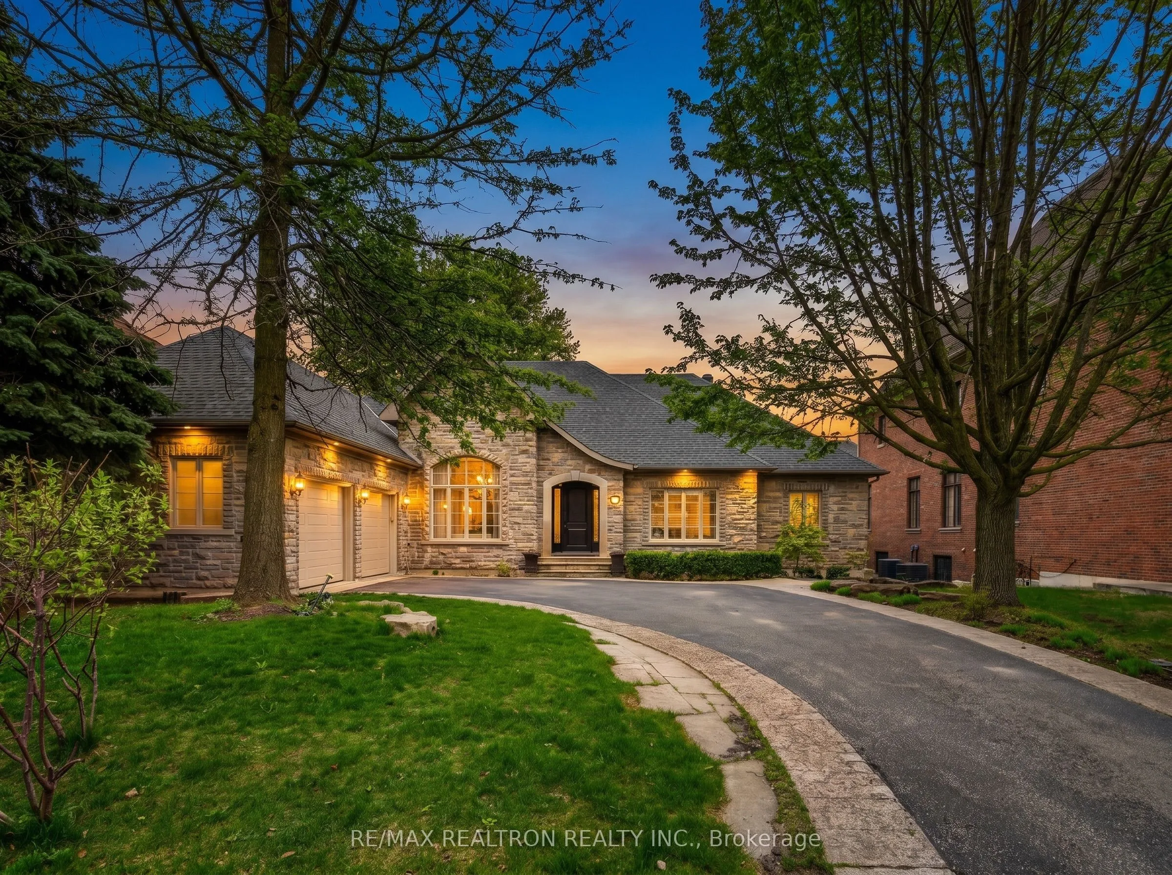Detached Home For Sale | N13079034