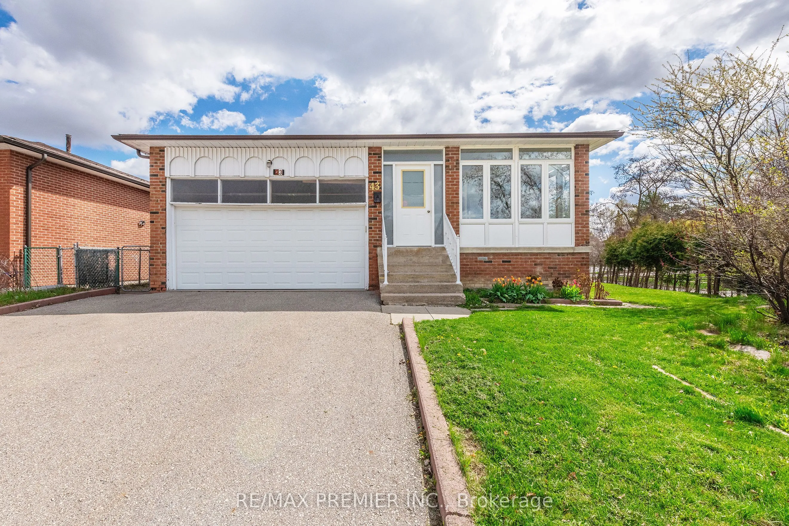 Detached Home For Sale | N13079364