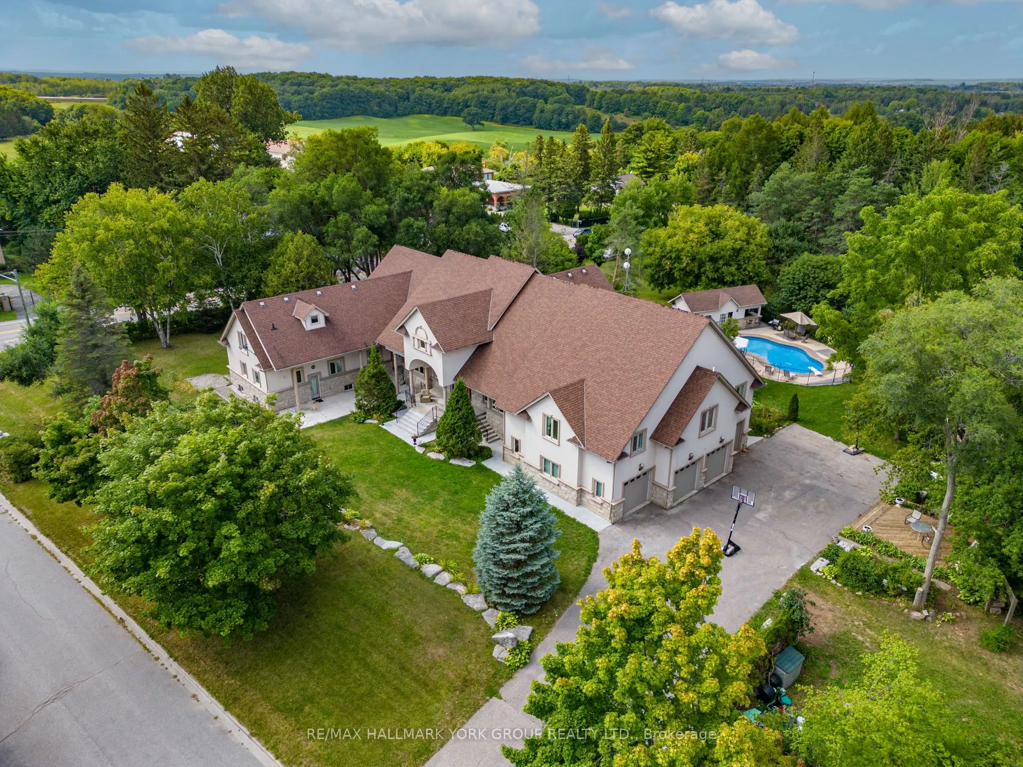 Detached Home For Sale | N13083308