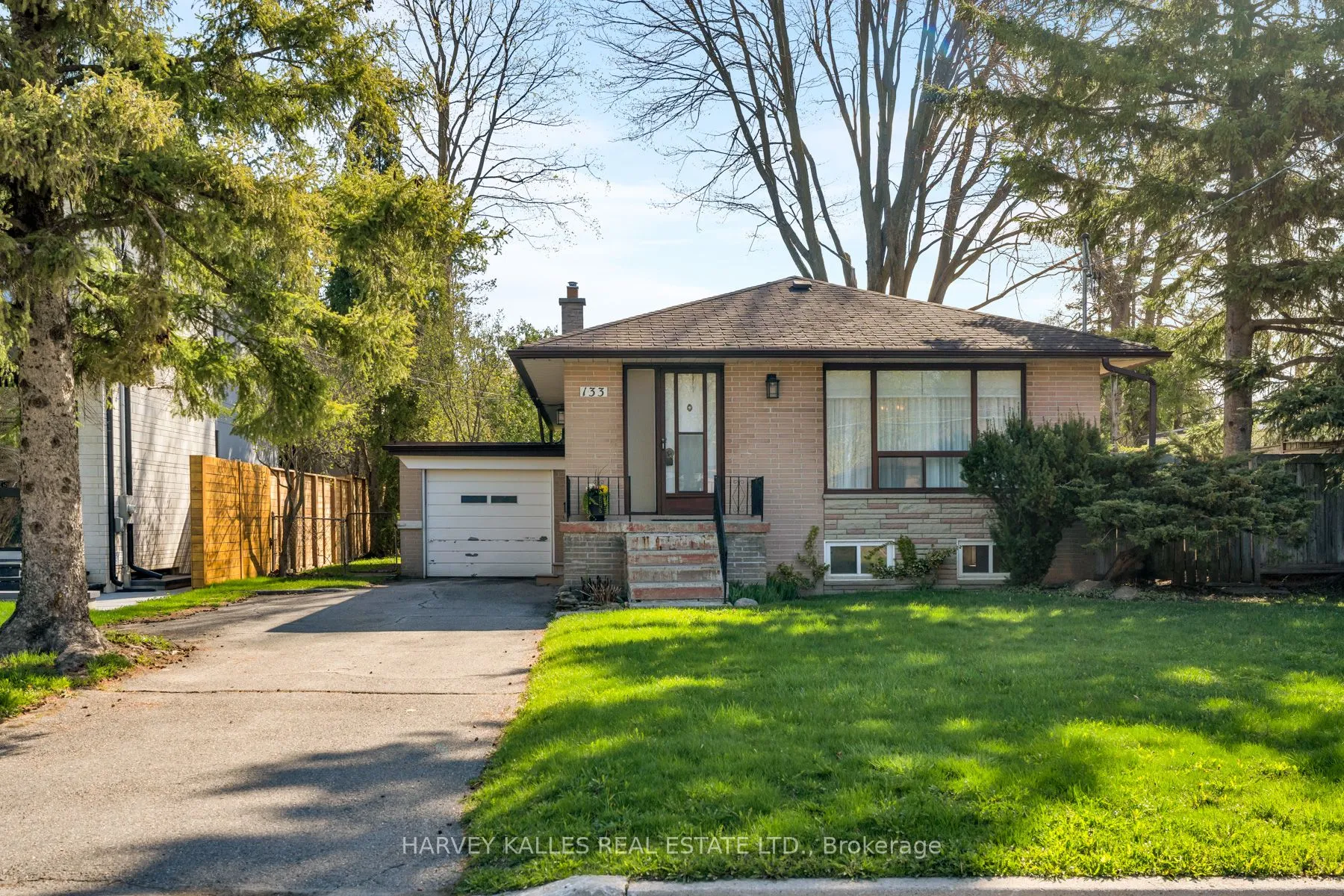 Detached Home For Sale | N13083920