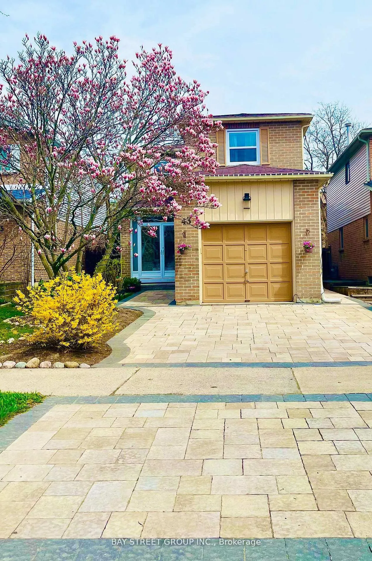 Detached Home For Sale | N13084528