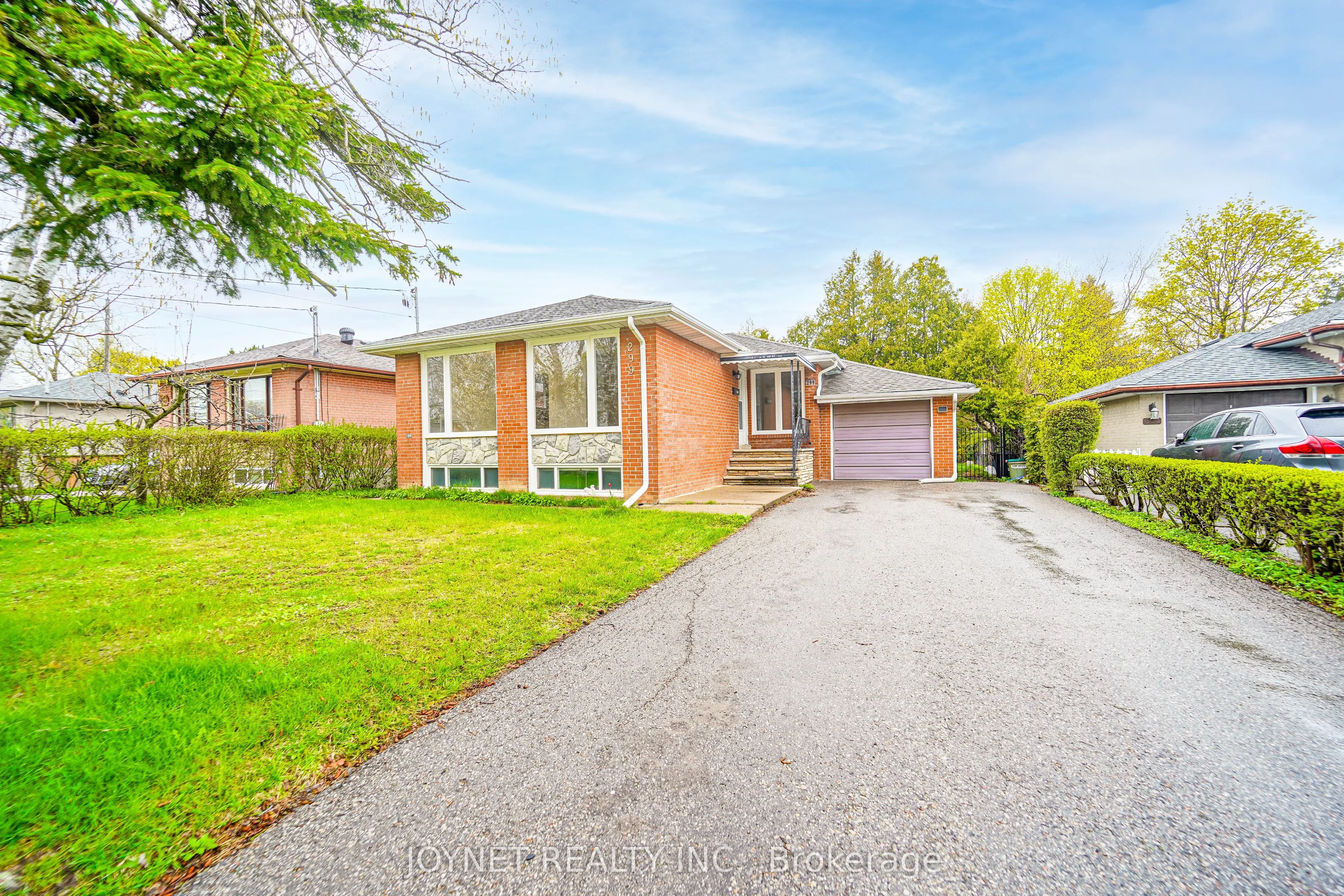 Detached Home For Sale | N13097090