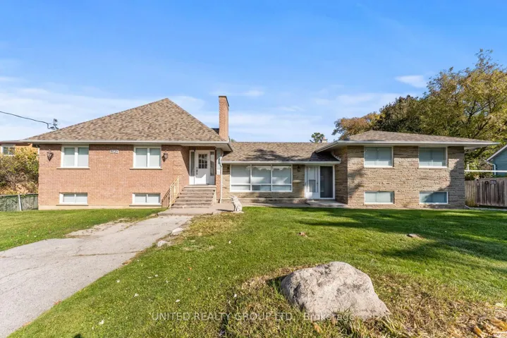 2 HOMES ON 92 X 255 LOT