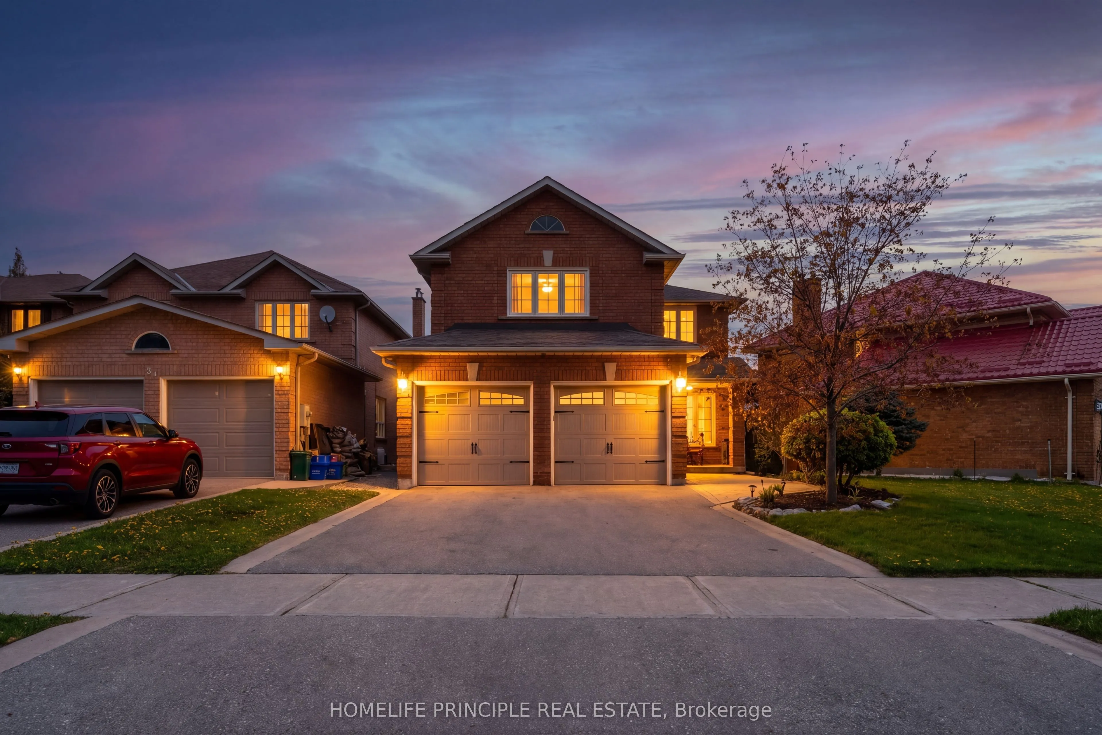 Detached Home For Sale | N13101358