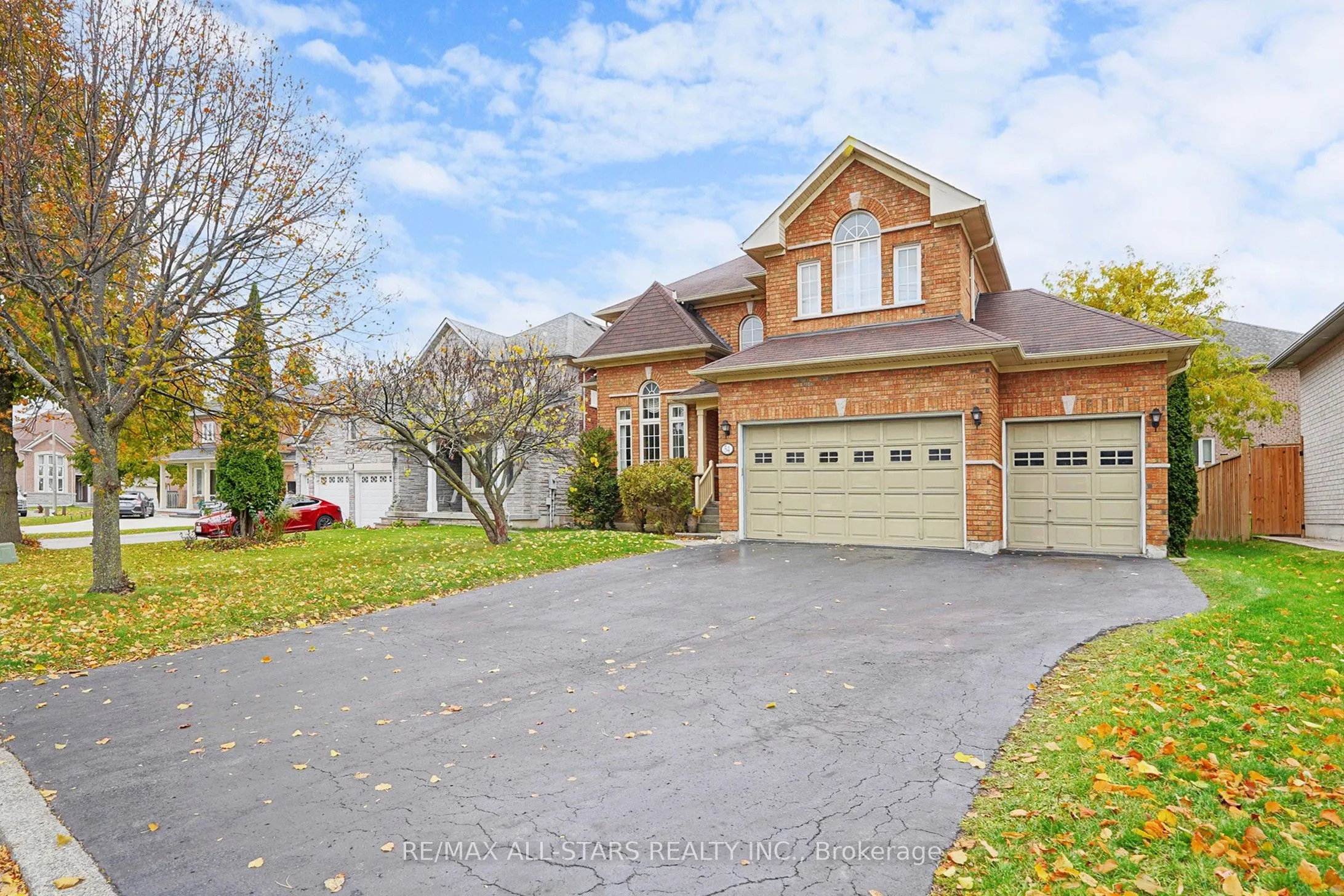 Detached Home For Sale | N13104988